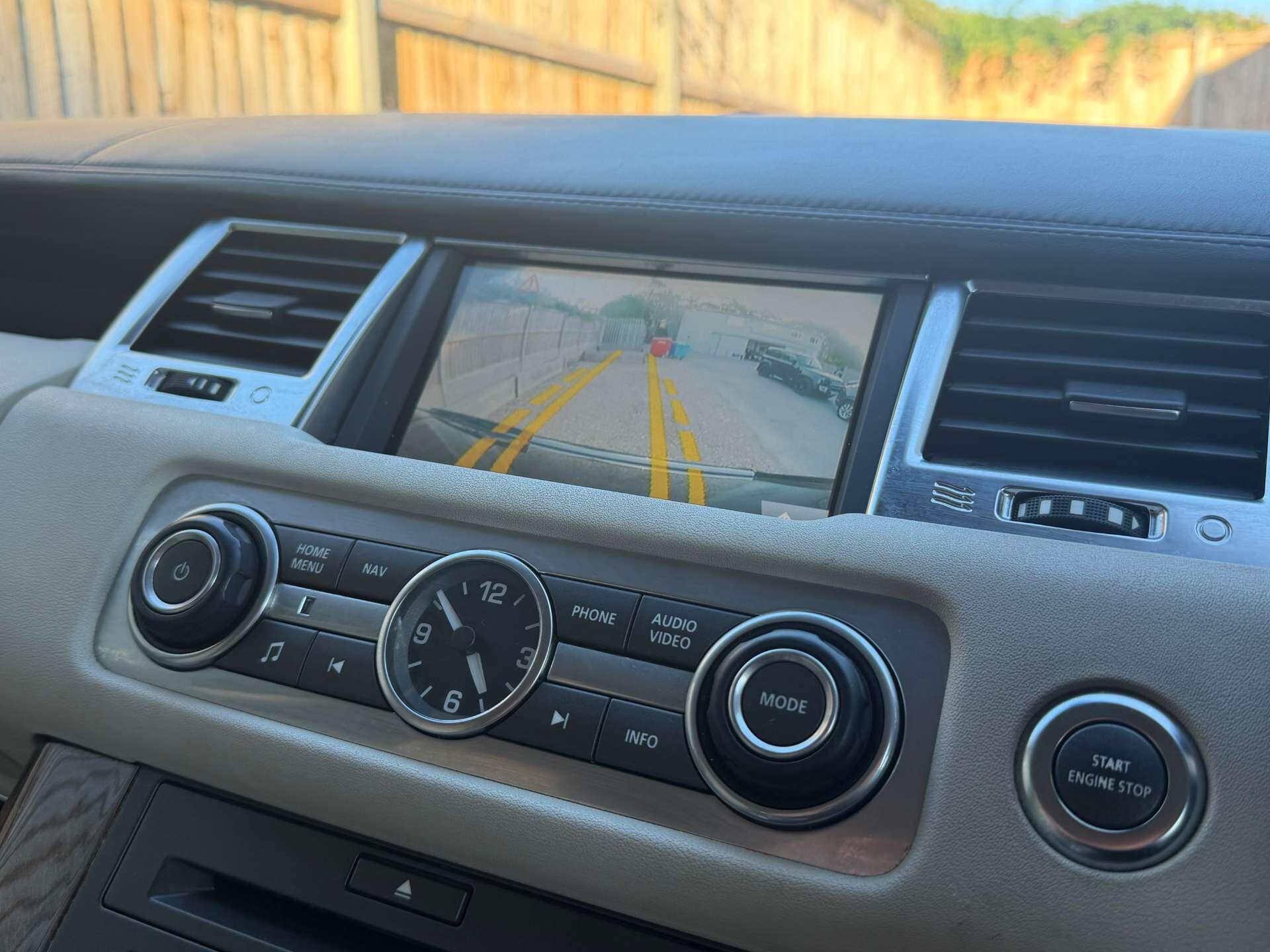 Land Rover Range Rover Sport view 19