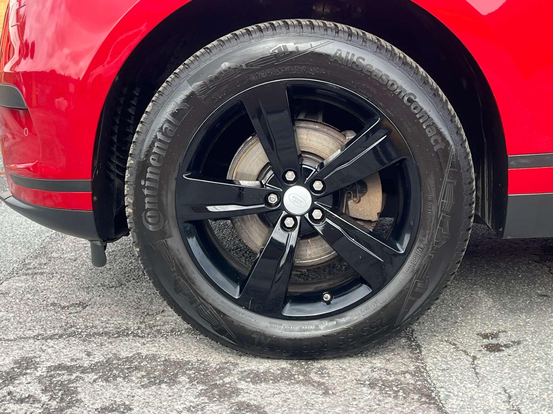 Land Rover Range Rover Velar view 60