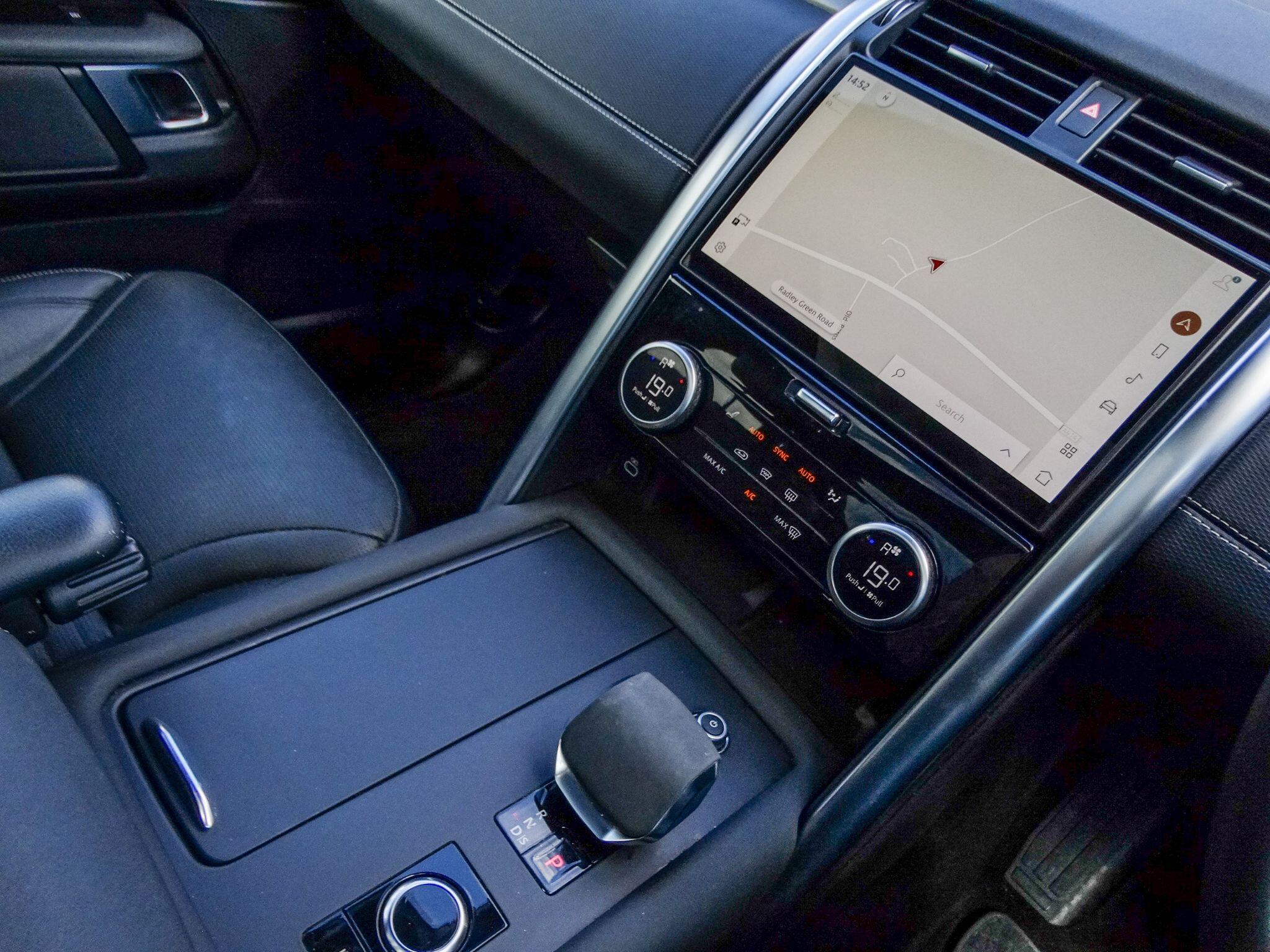 Land Rover Discovery 3 view 6