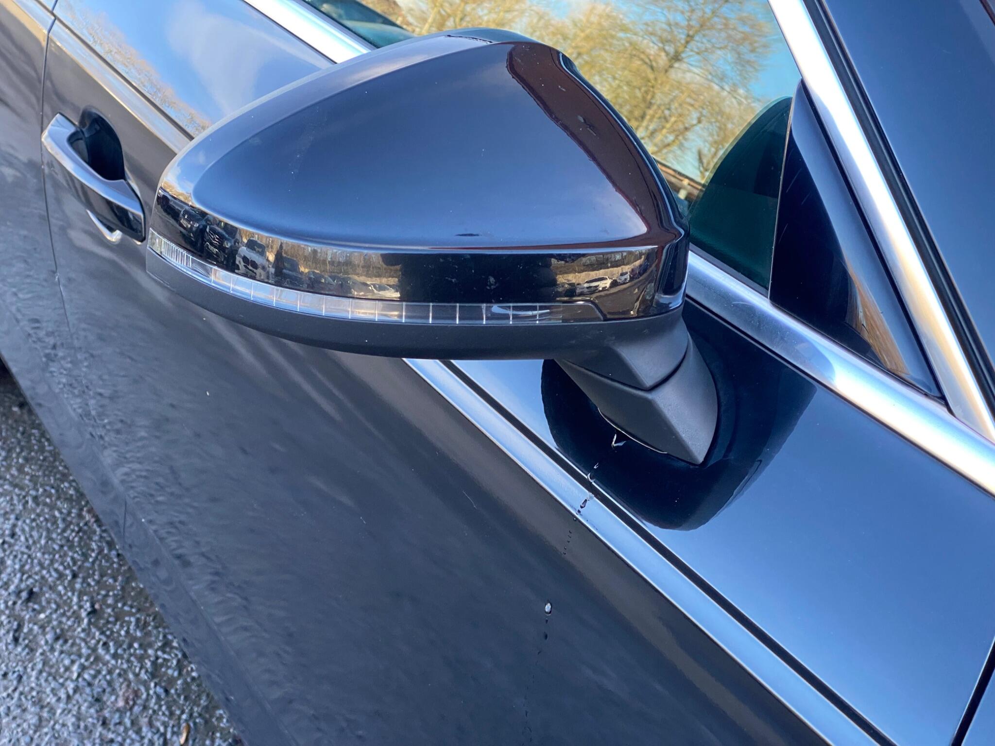 Audi A4 view 60