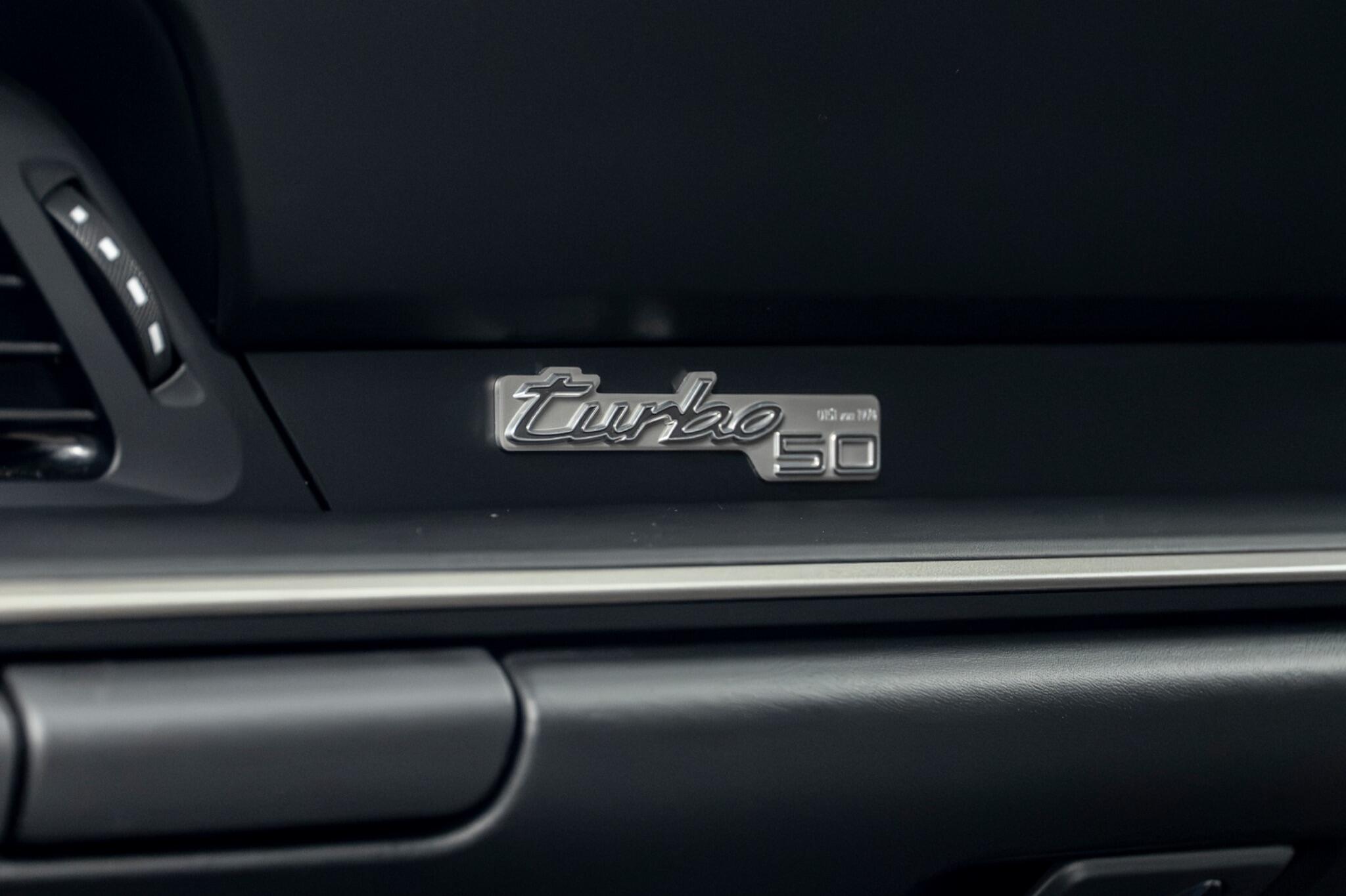Porsche 911 view 47
