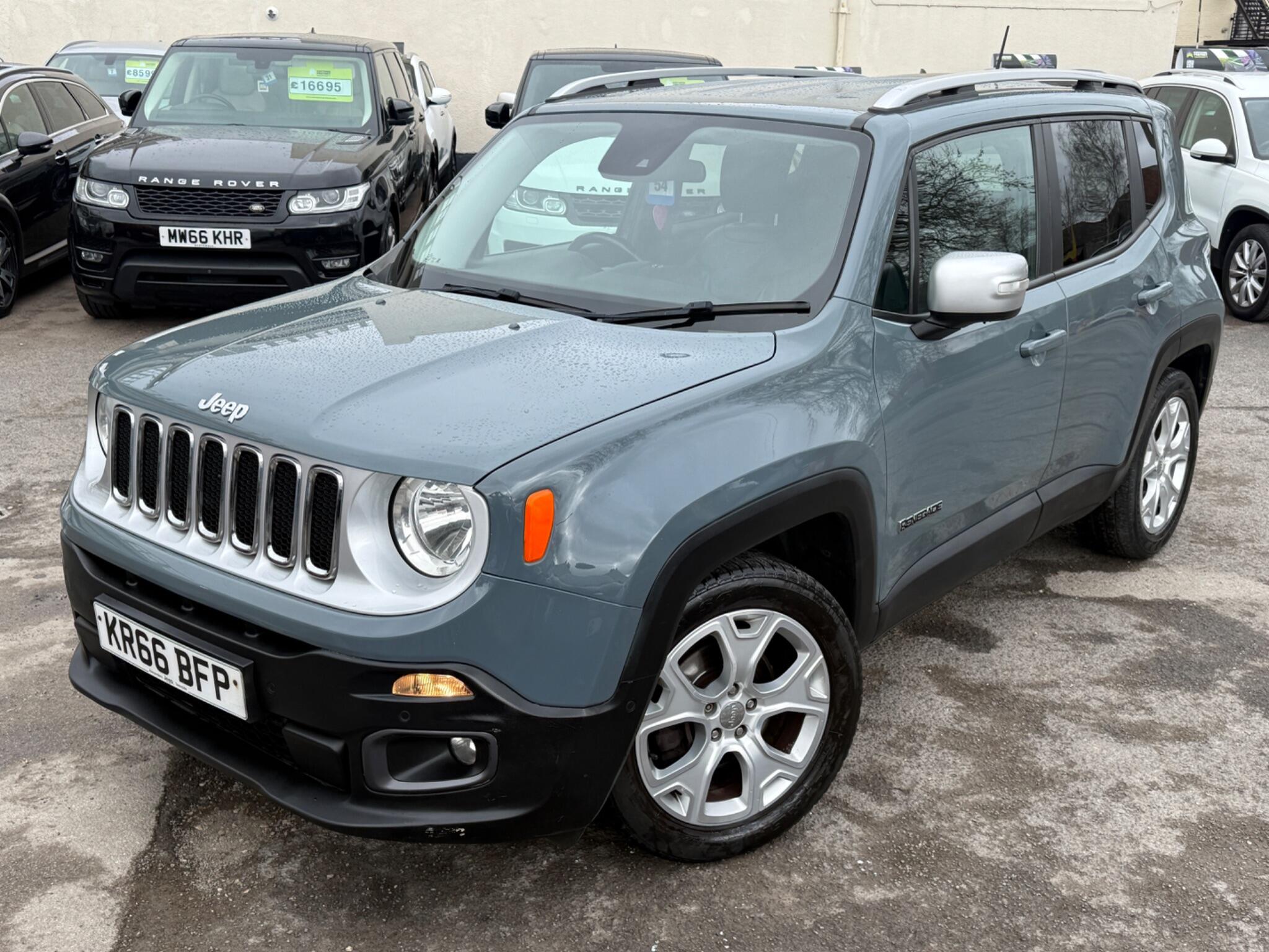 Jeep Renegade - Image 10