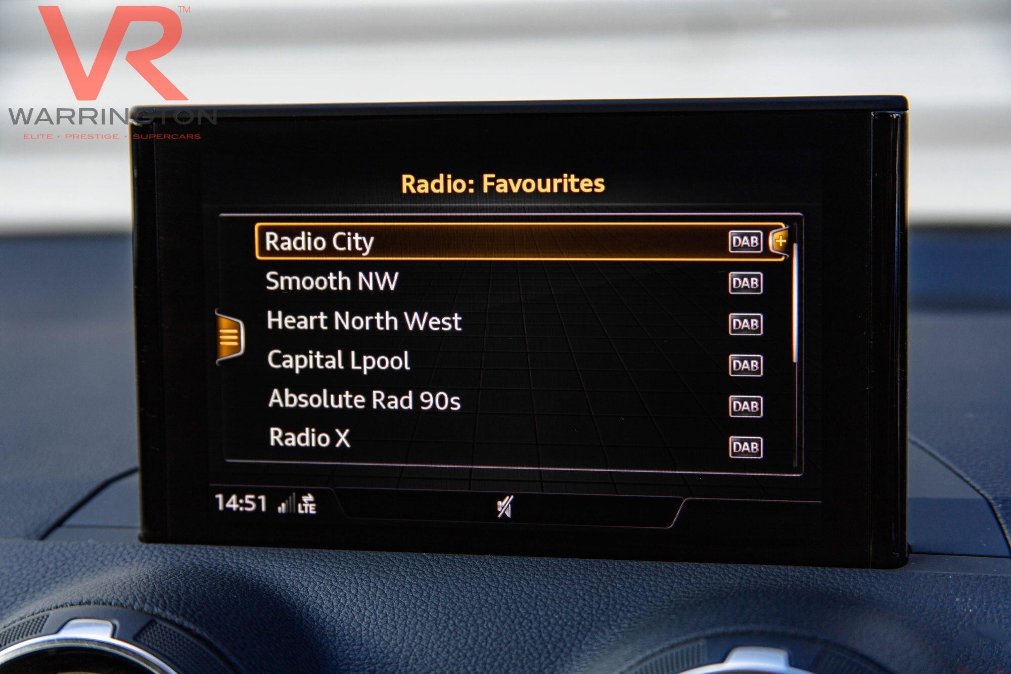 Audi Q2 view 23
