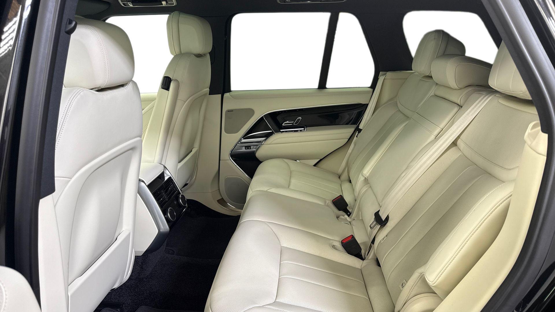 Land Rover Range Rover view 4