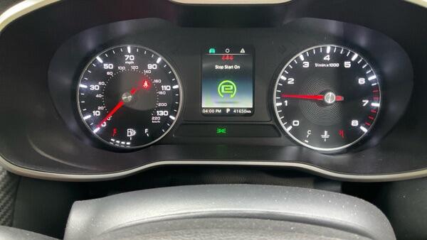 MG ZS view 8