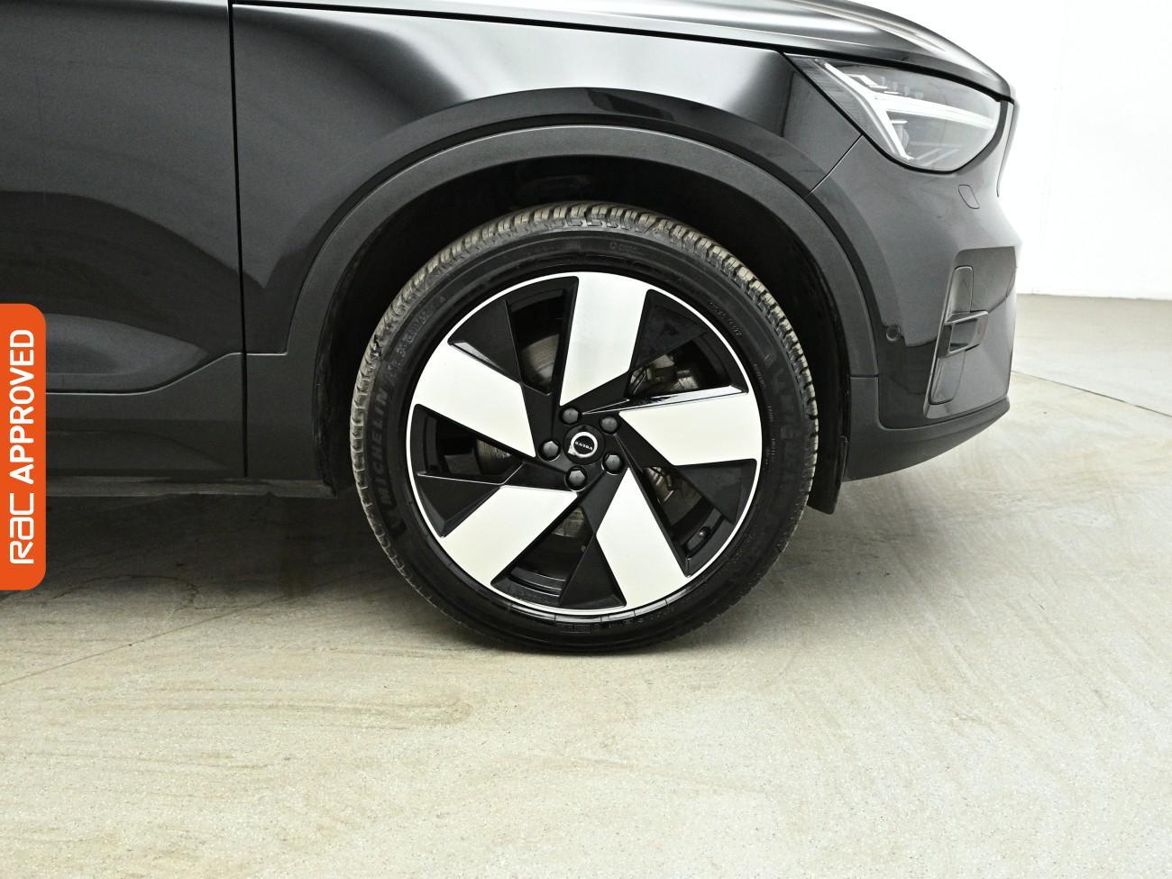 Volvo XC40 view 32