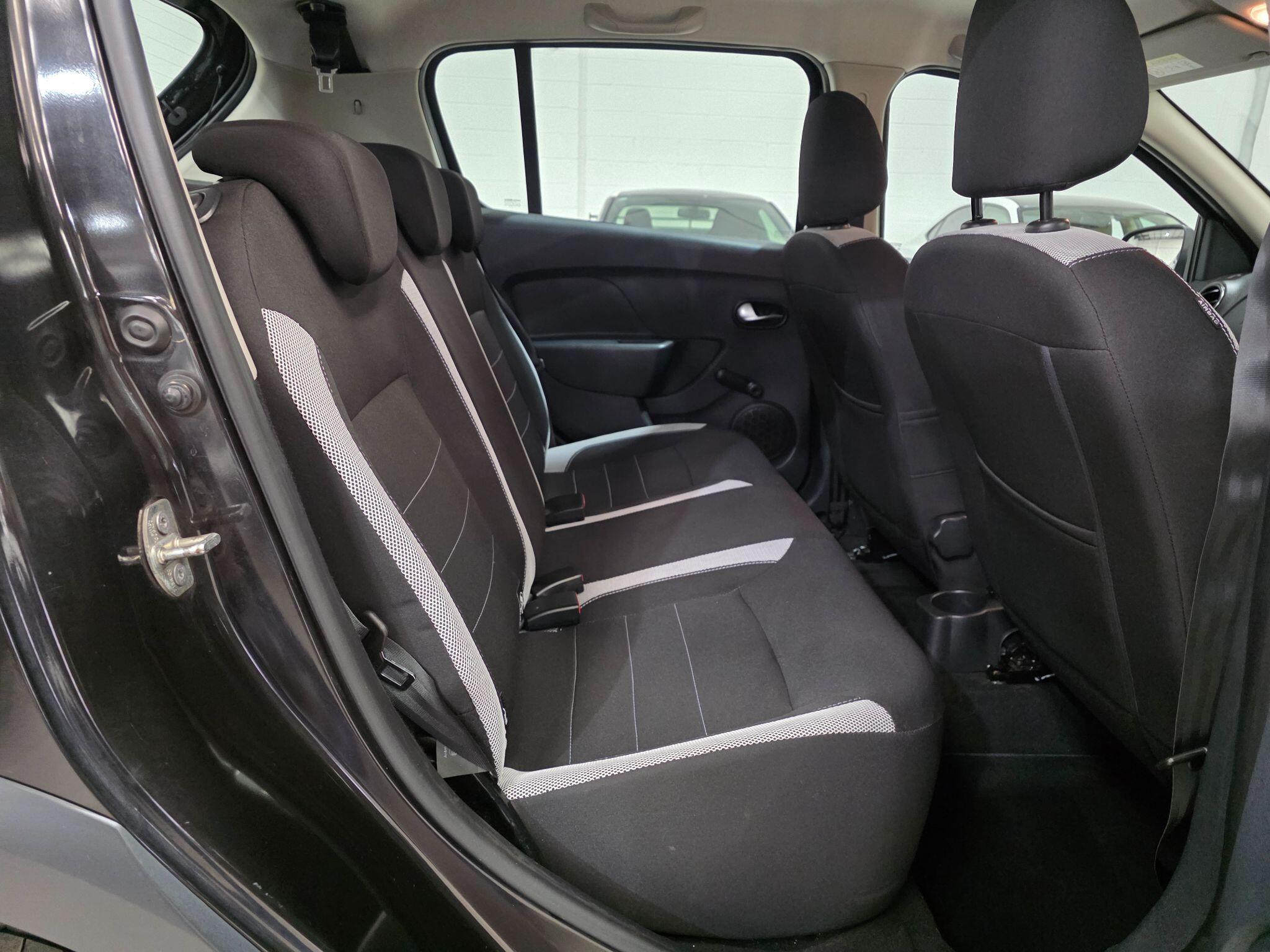 Dacia Sandero Stepway view 18