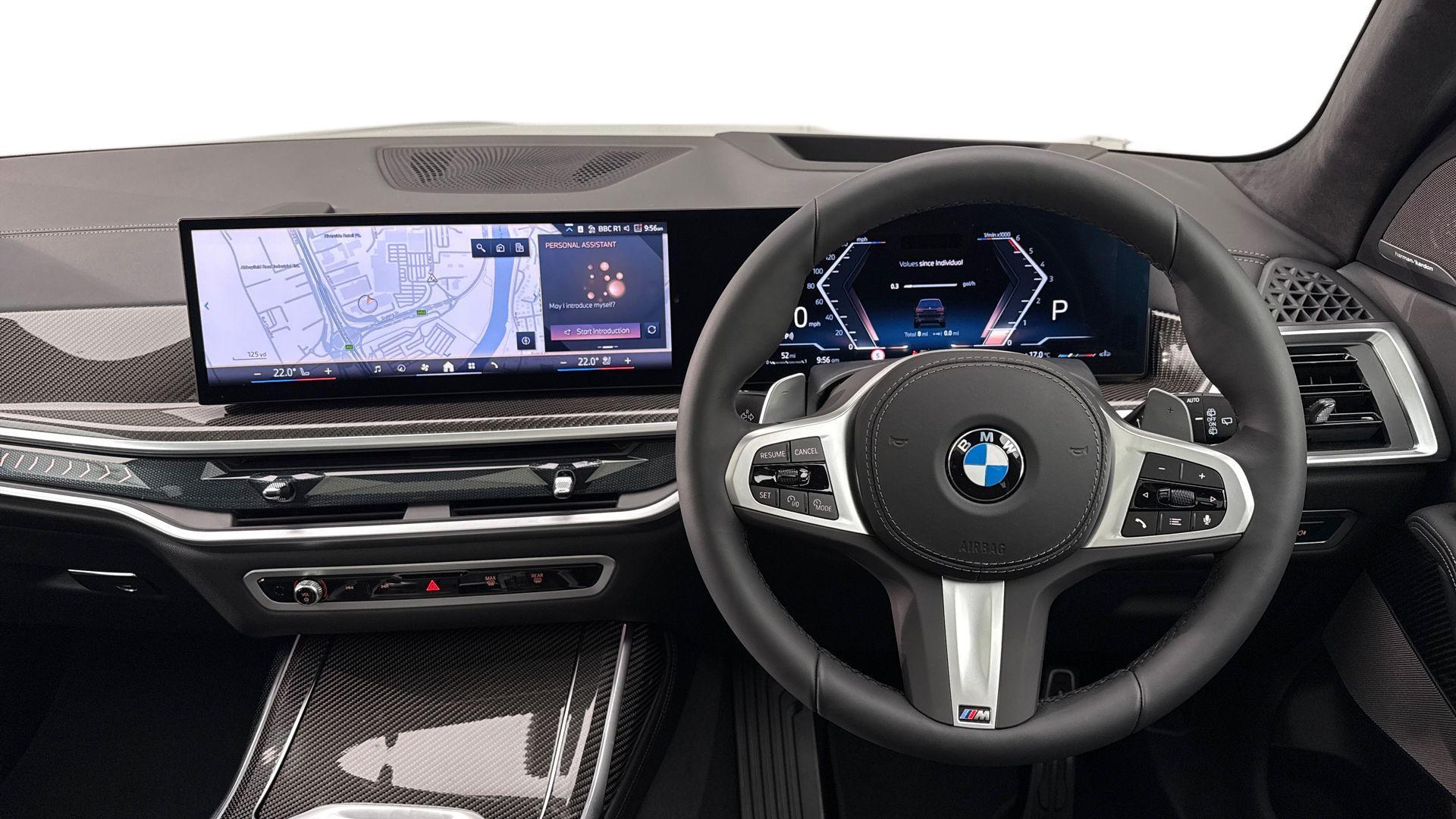 BMW X7 view 5