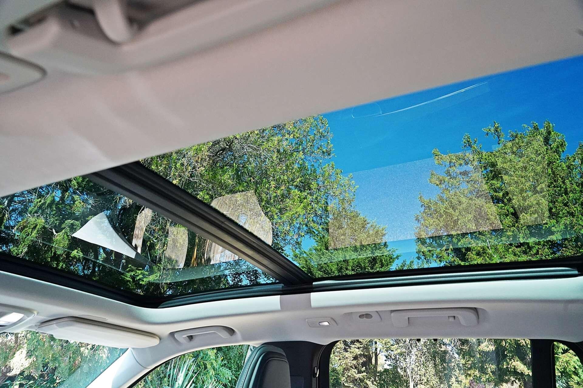 Volvo XC90 view 14