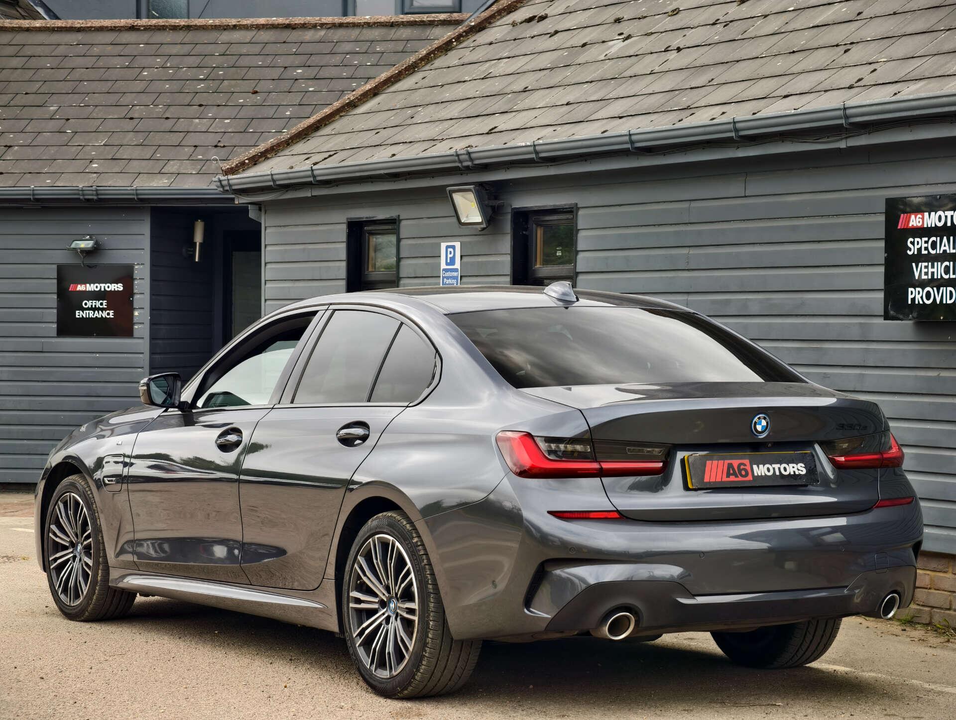 BMW 3 Series view 7