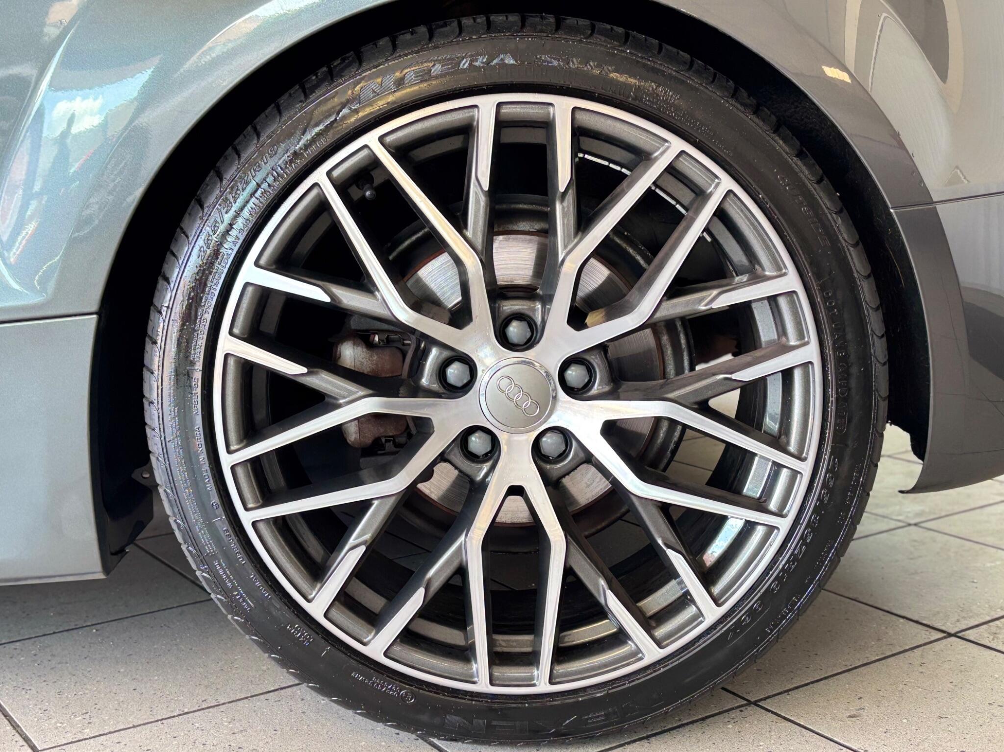 Audi TT view 15