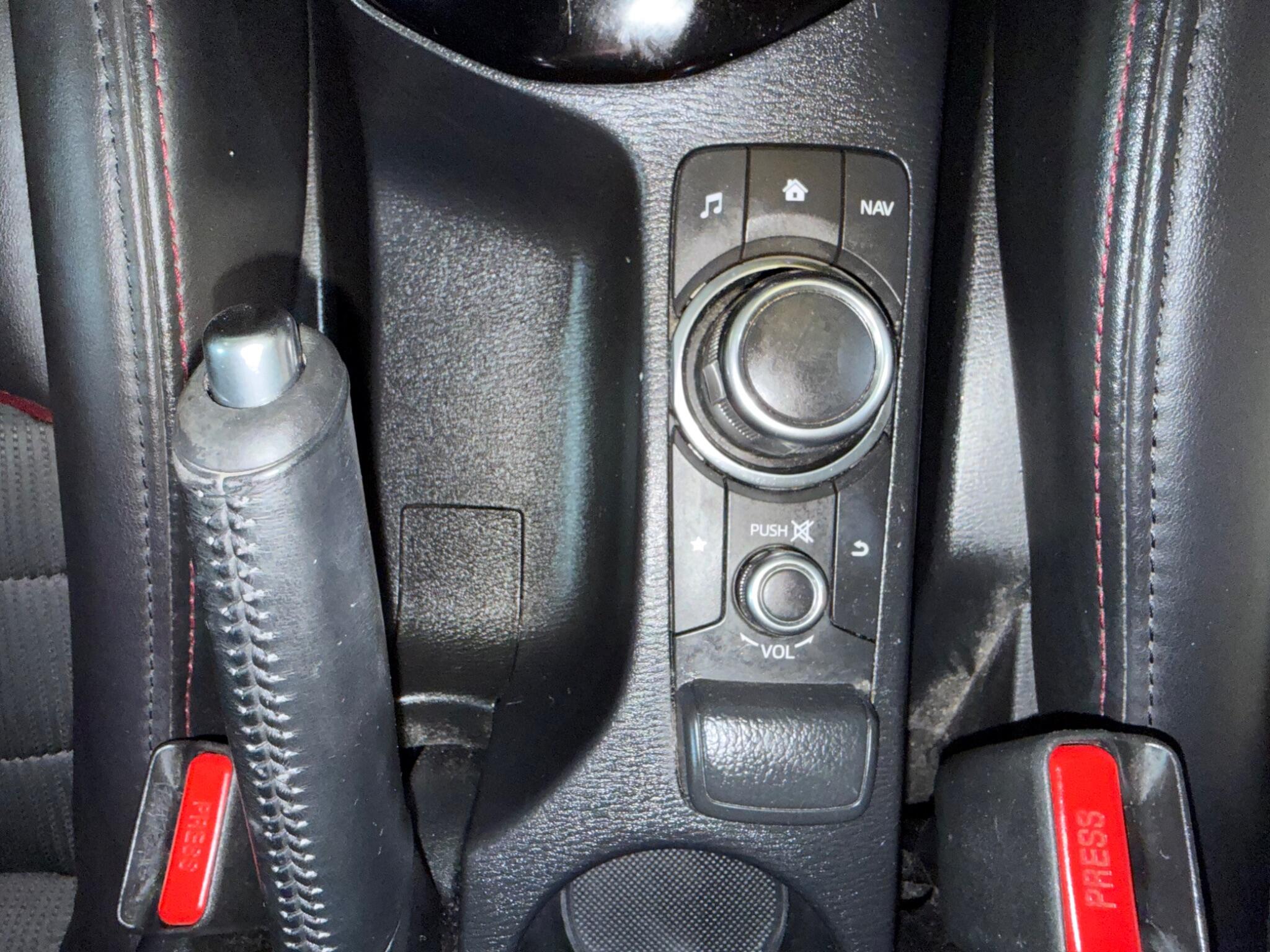 Mazda Skyactiv-G view 17