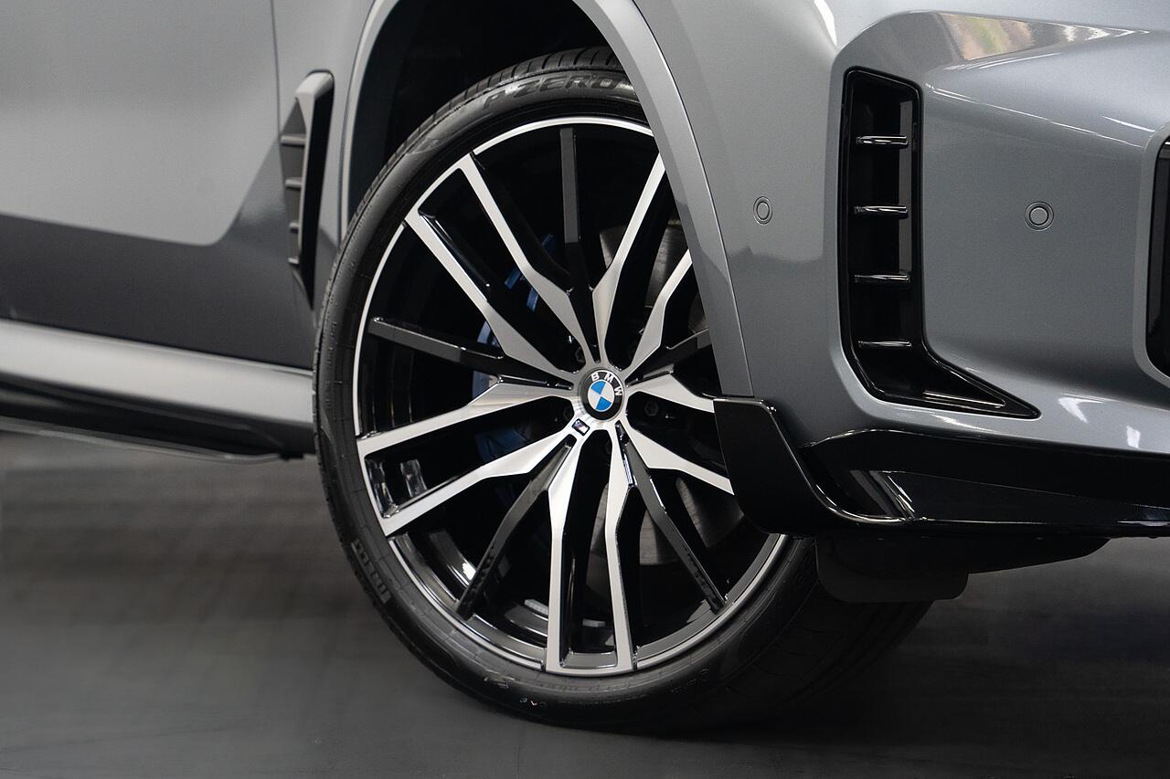 BMW X5 view 25
