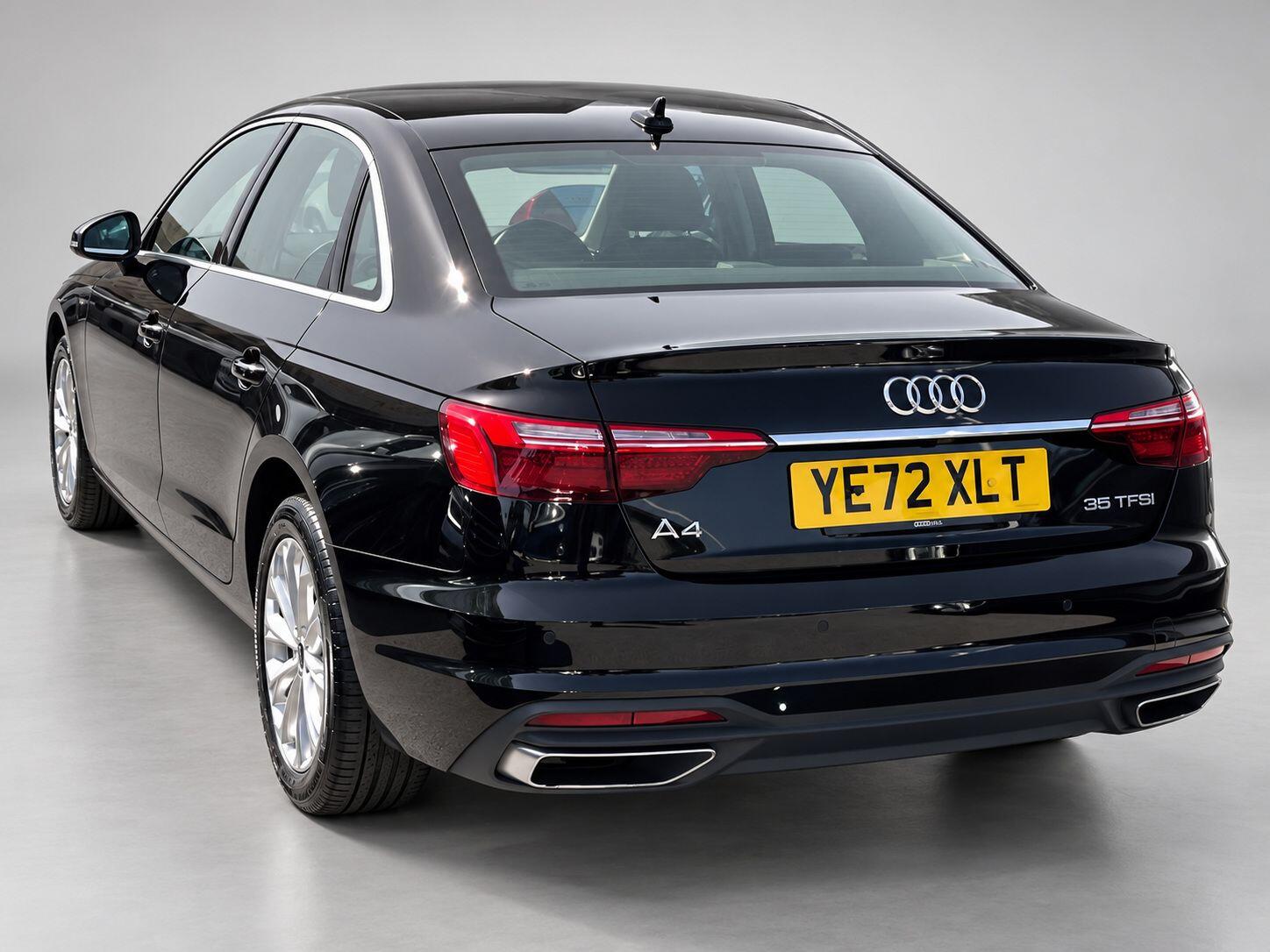 Audi A4 view 14