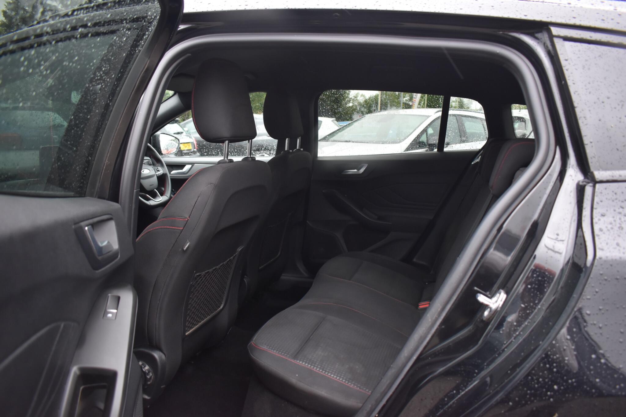 Focus - 1.0T EcoBoost ST-Line Style Euro 6 (s/s) 5dr - Image 6