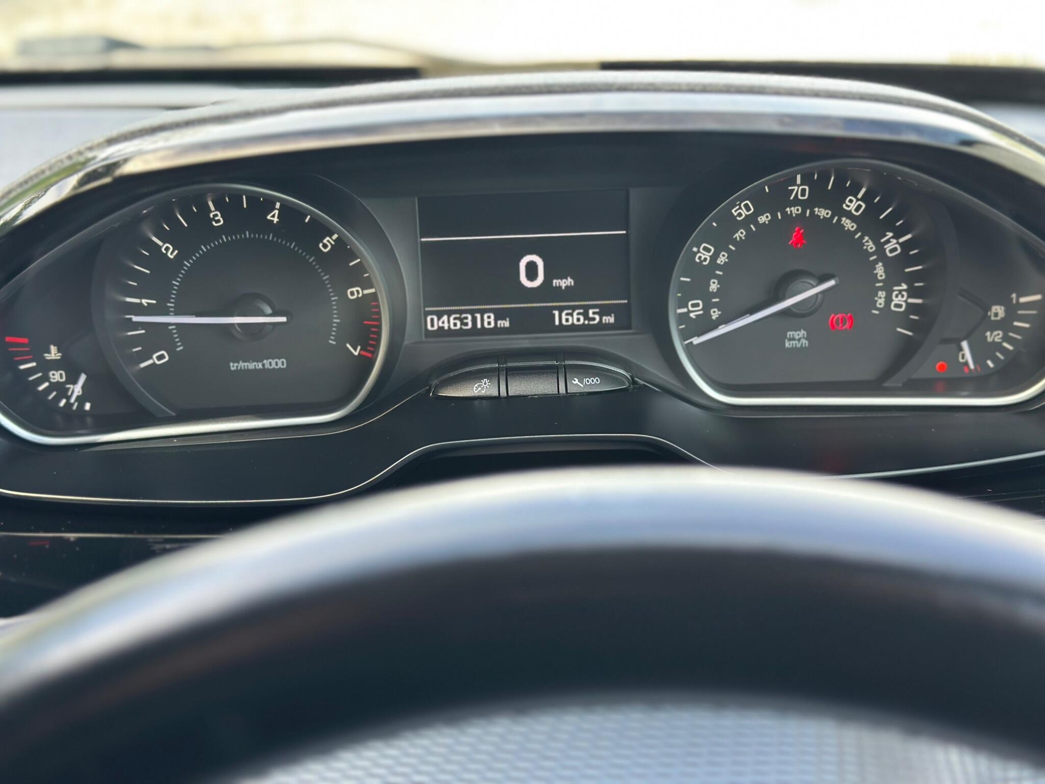 Peugeot 208 view 29