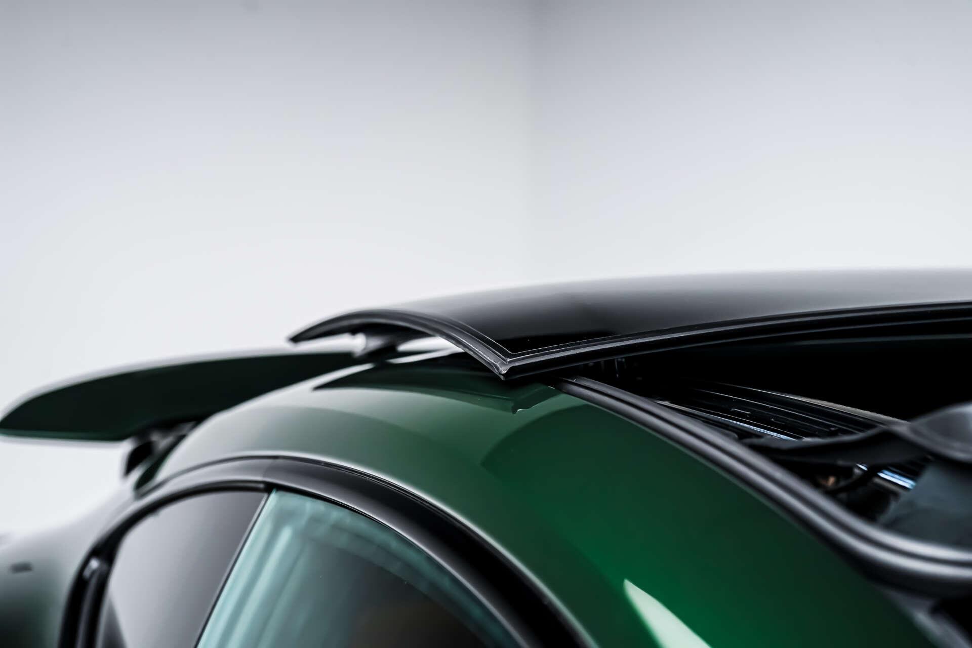 Porsche 911 view 15