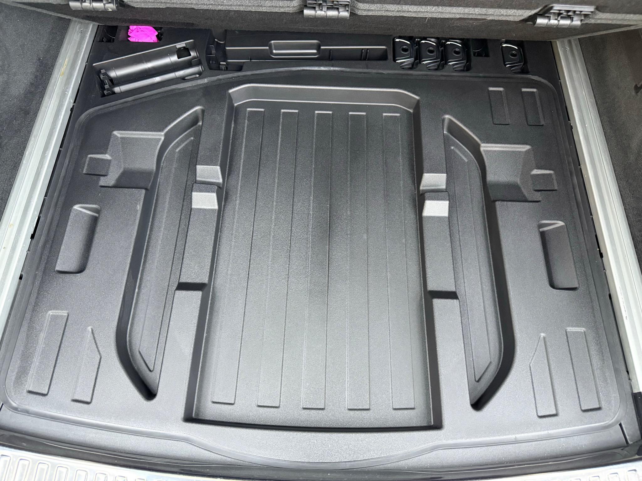 Audi RS6 Avant view 48