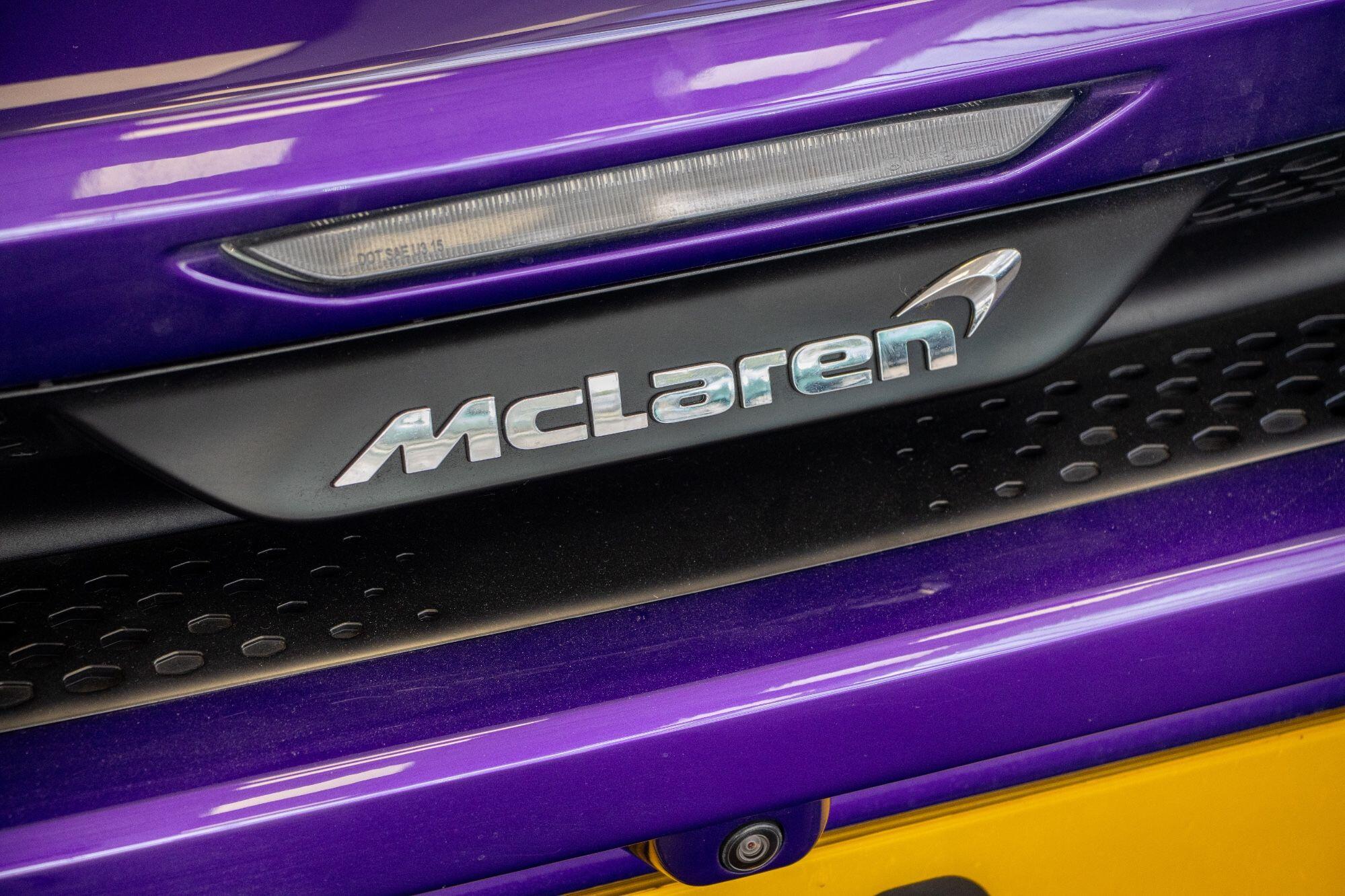 Mclaren GT view 17