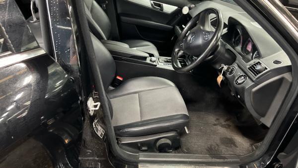 Mercedes-Benz C-Class view 11