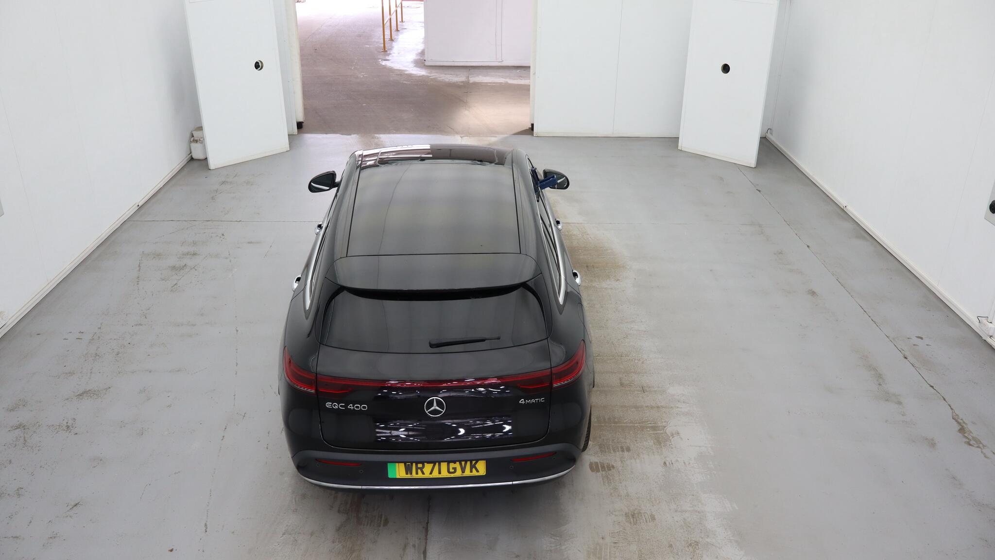 Mercedes-Benz EQC view 8