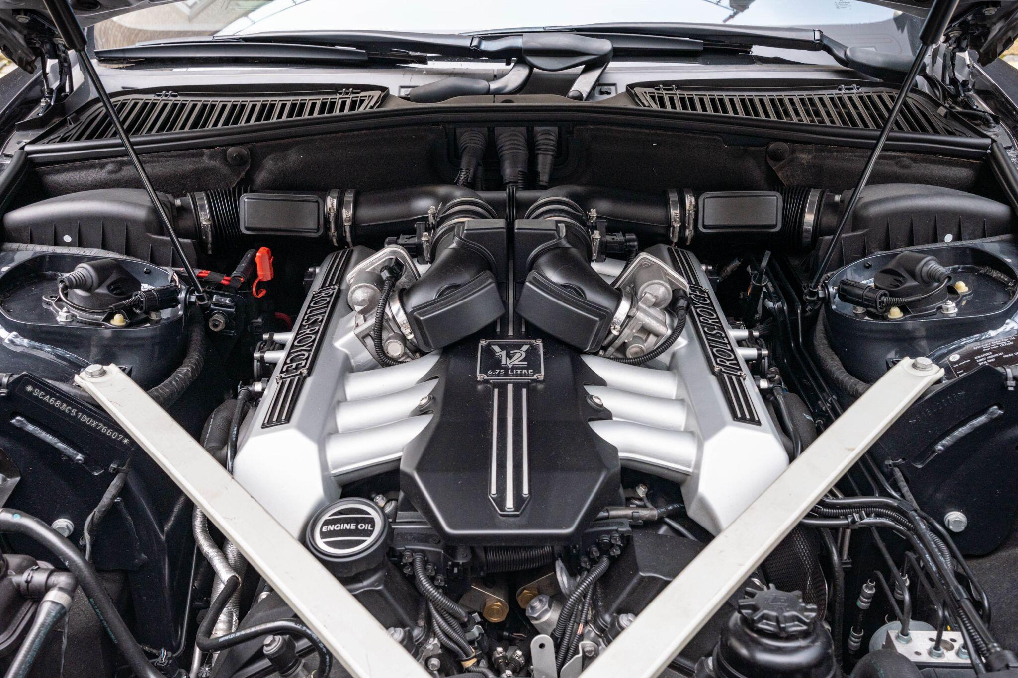 Rolls-Royce Phantom view 59