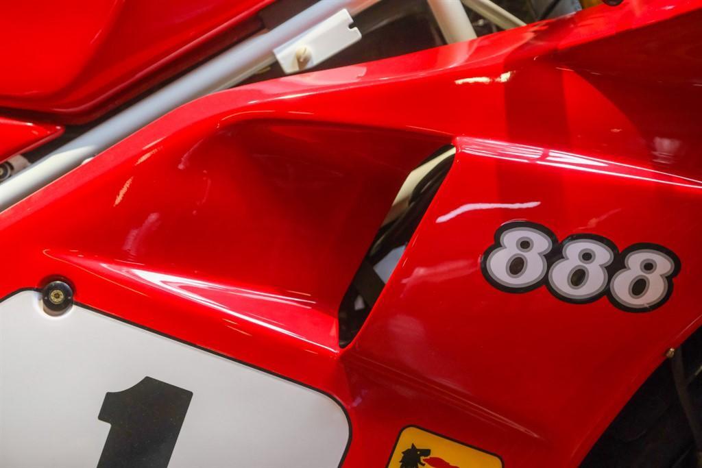Ducati 888 view 7