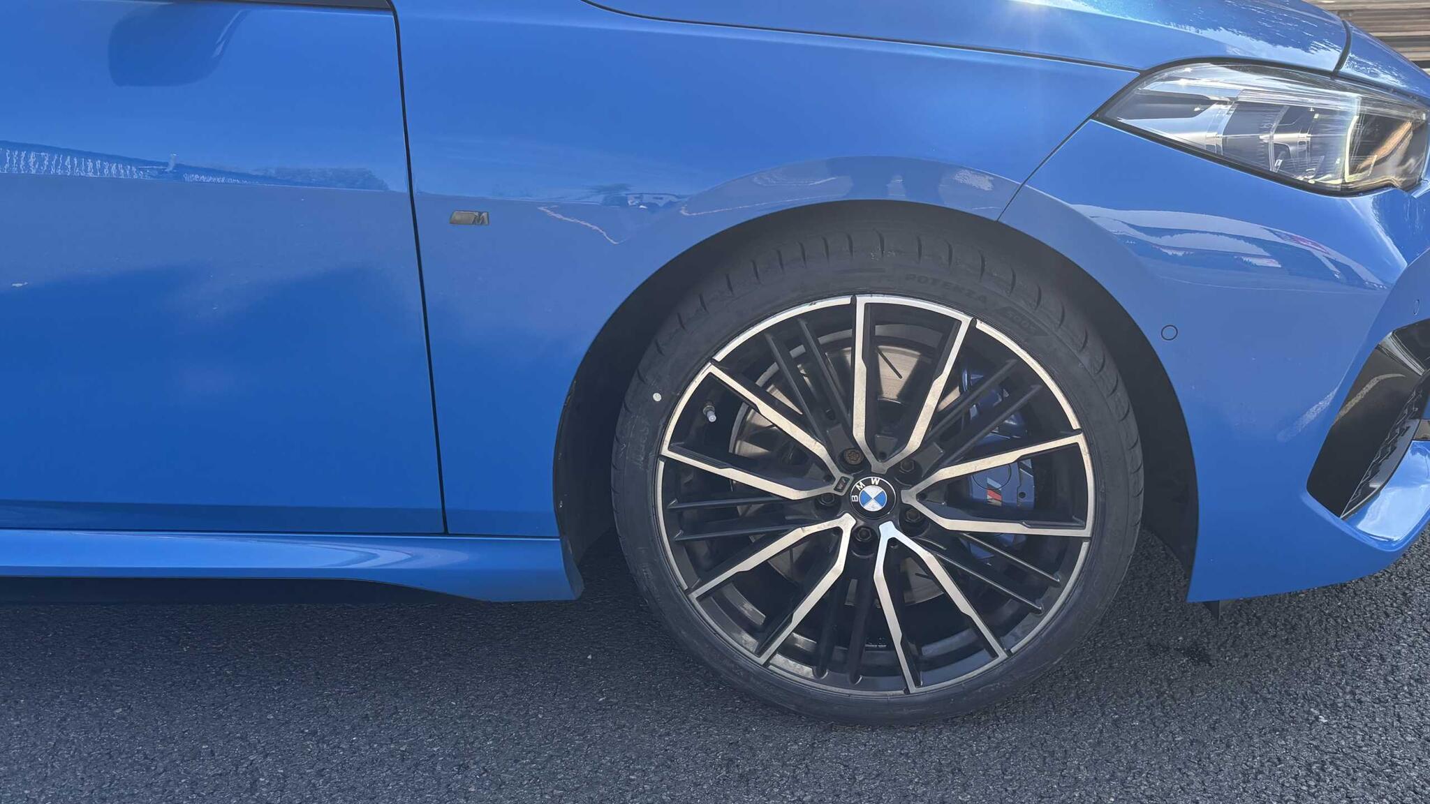 BMW 2 Series view 18