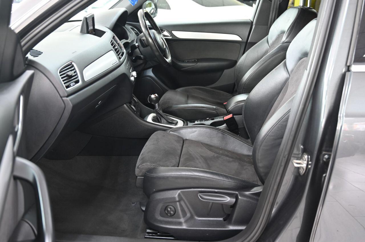 Audi Q3 view 14