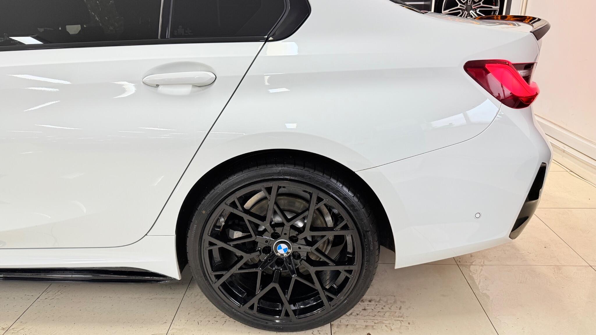 BMW 3 Series view 45
