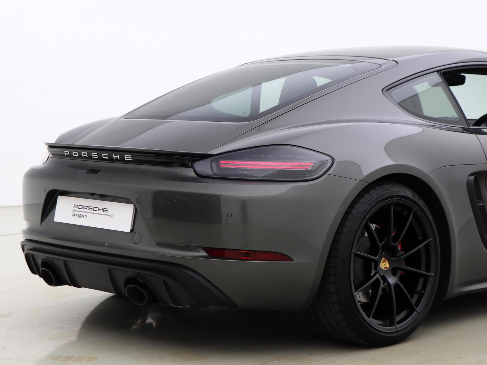 Porsche Cayman view 24