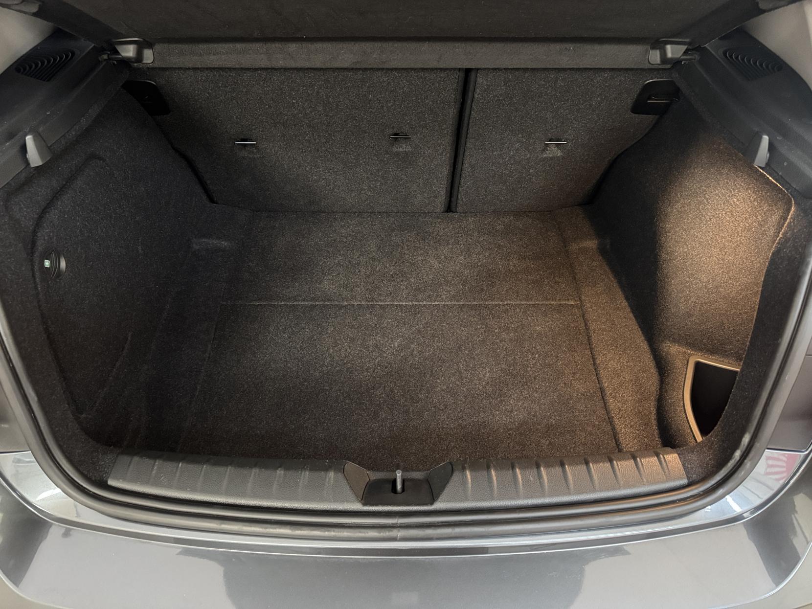 BMW 1 Series view 66