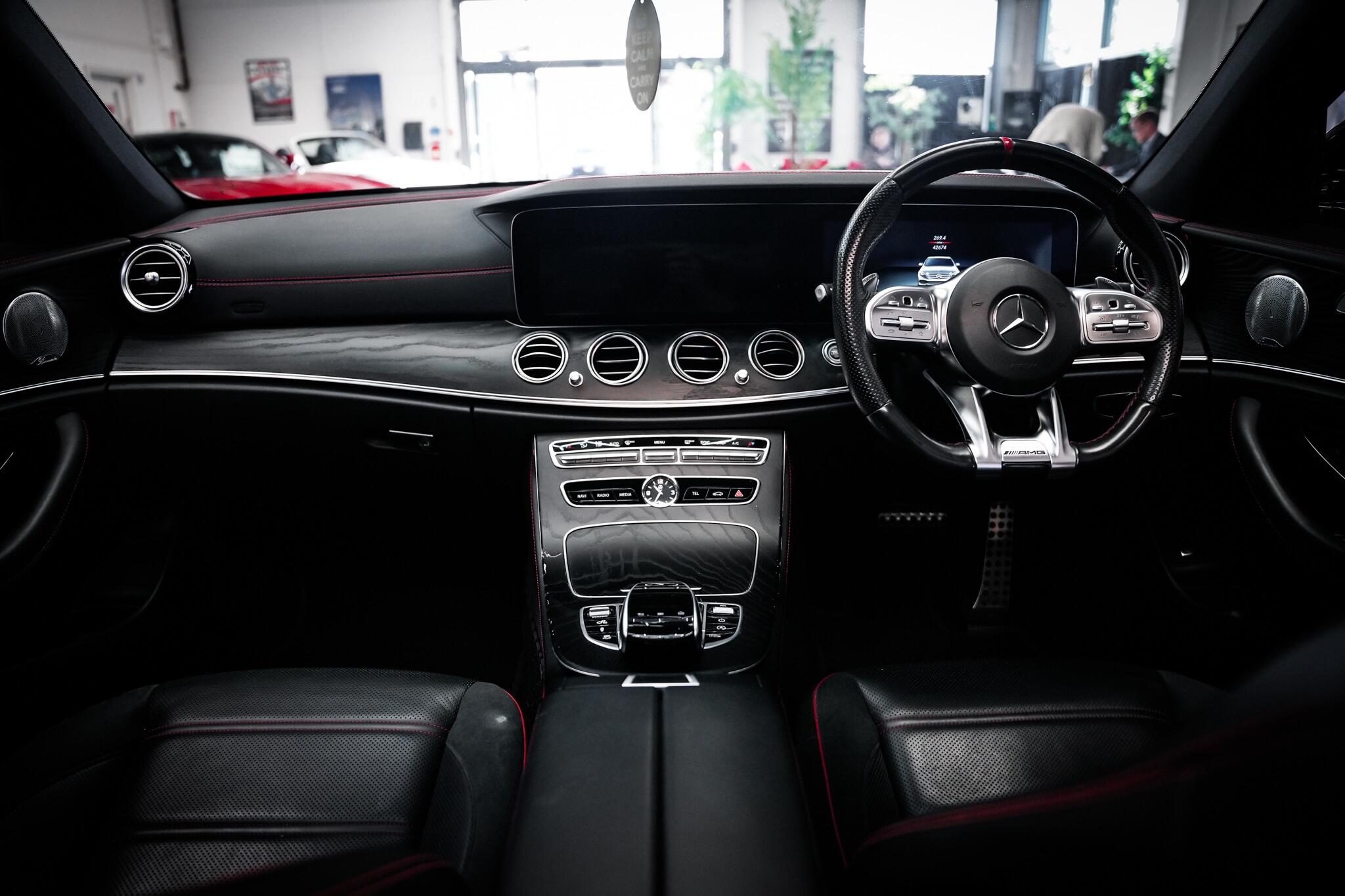 Mercedes-Benz E-Class view 22
