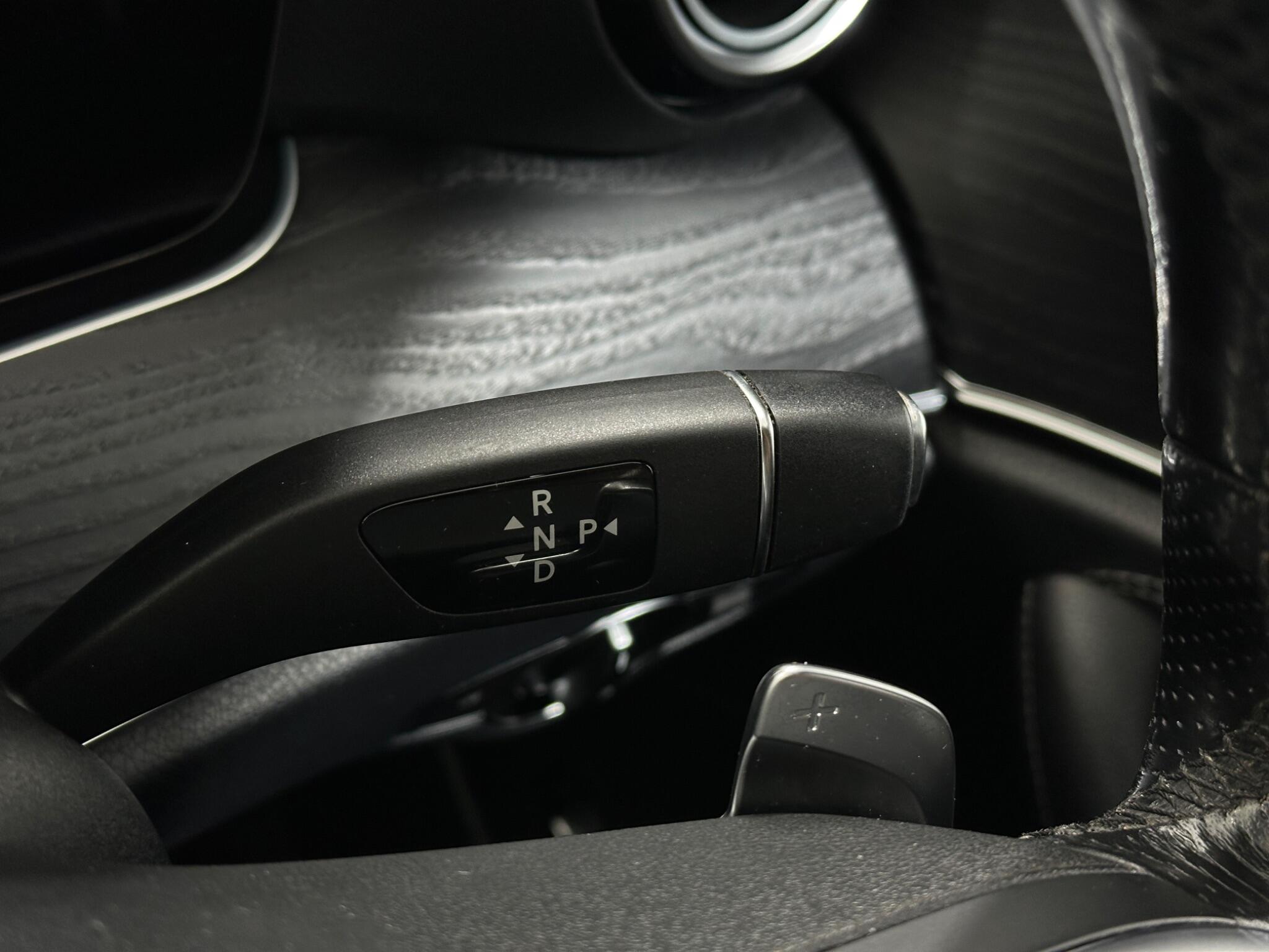 Mercedes-Benz E-Class view 17