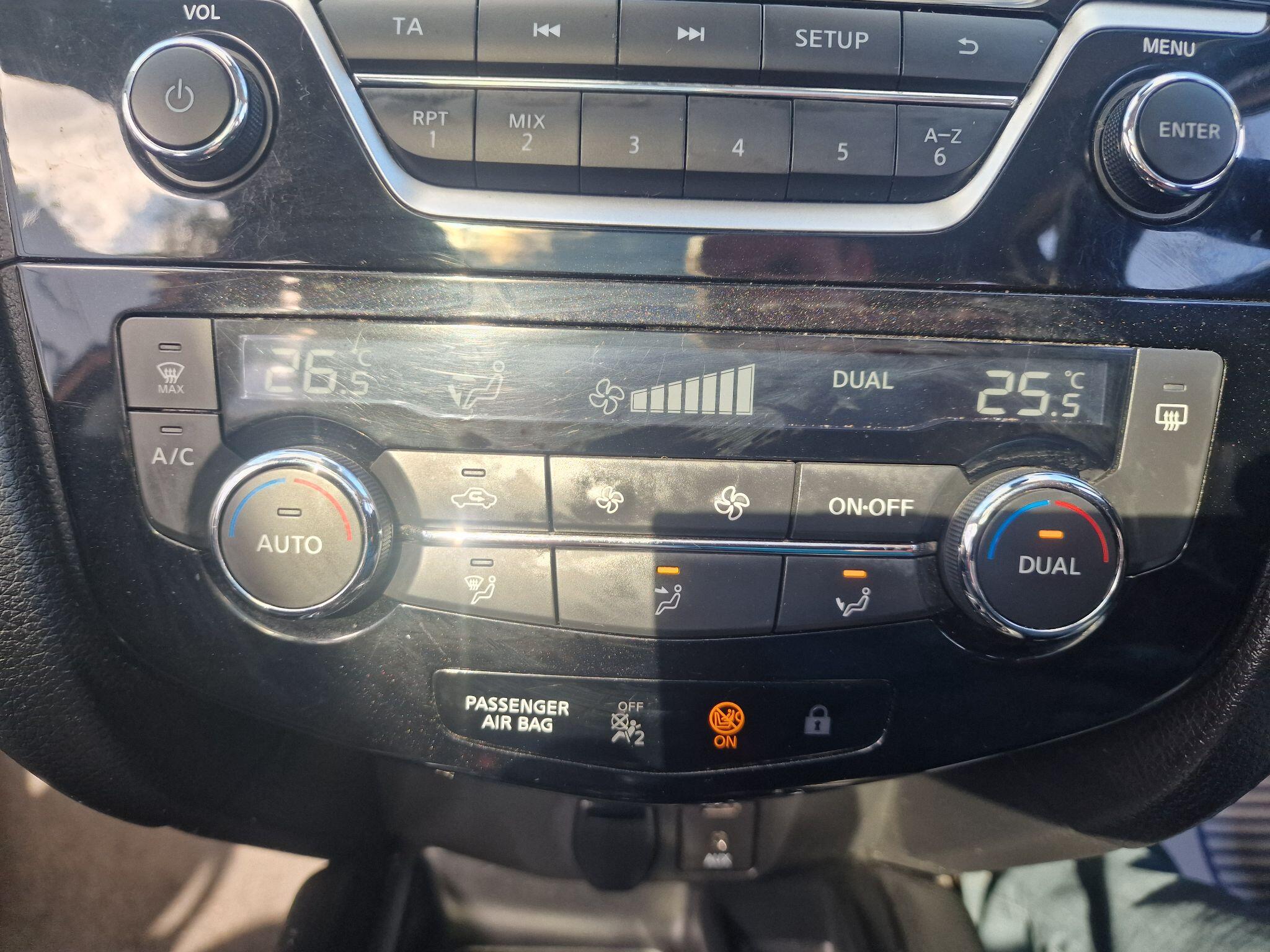 Nissan X-Trail view 35