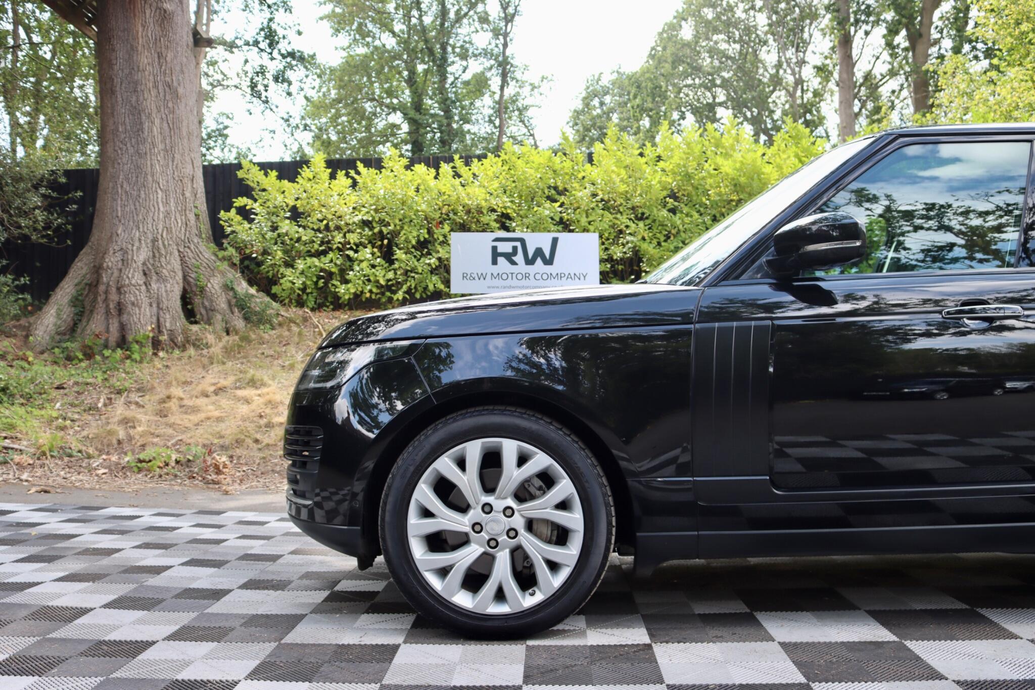 Land Rover Range Rover view 26
