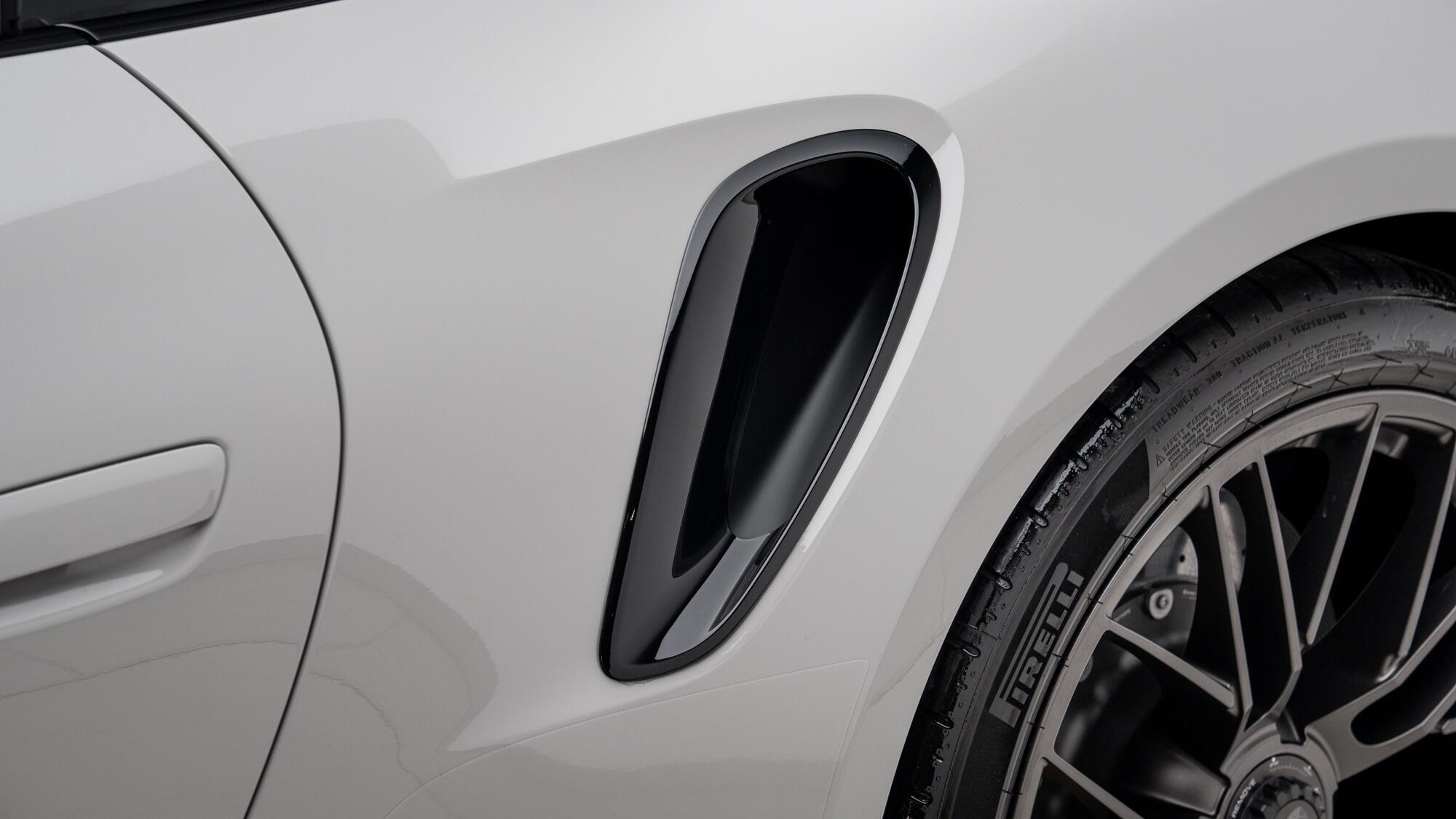 Porsche 911 view 61