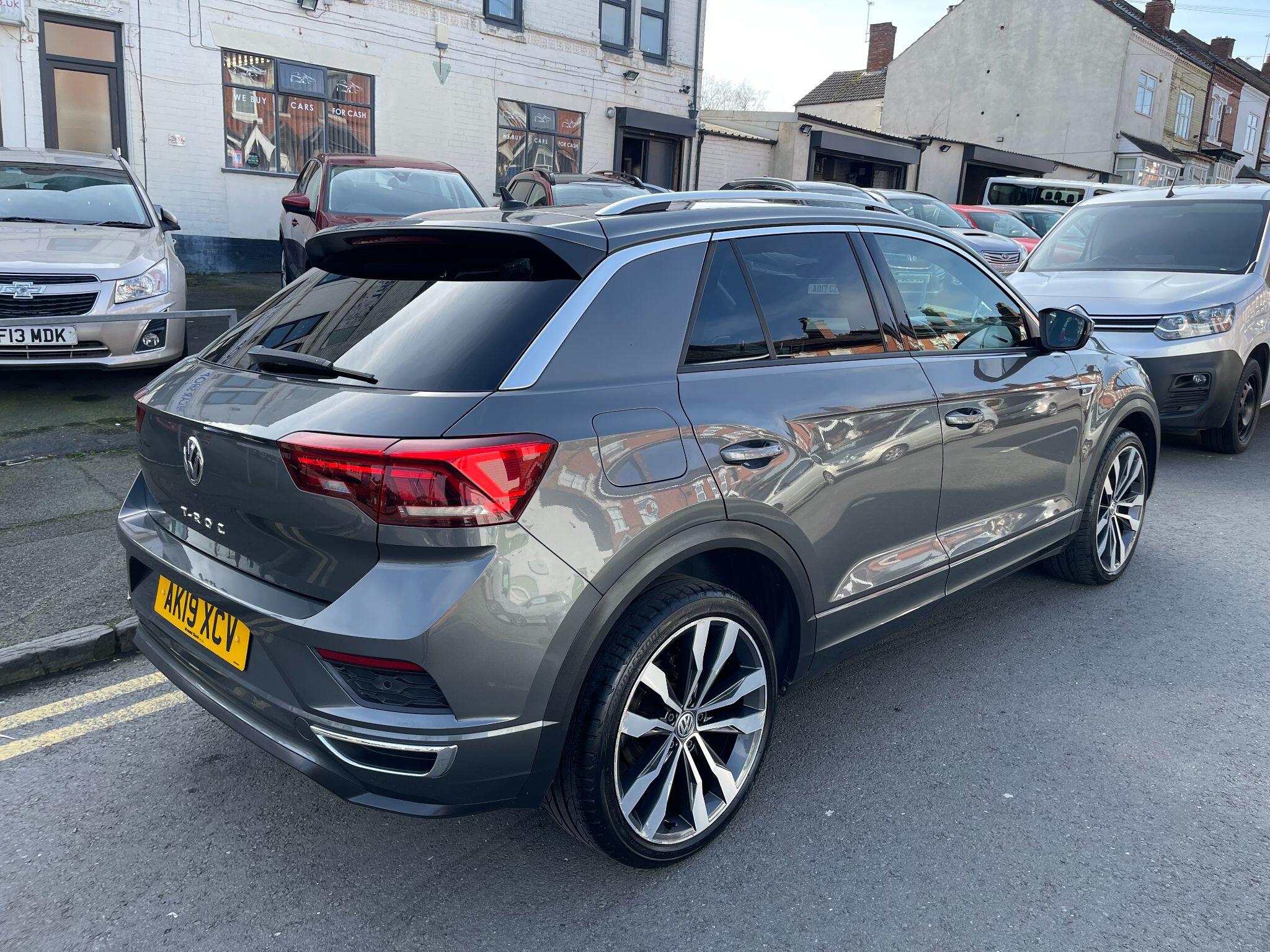 Volkswagen T-Roc view 13