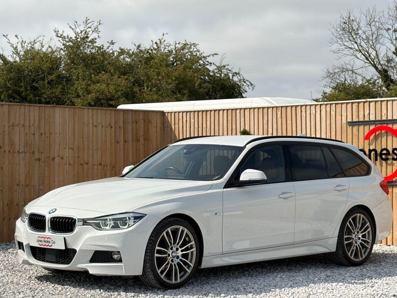 BMW 3 Series view 4