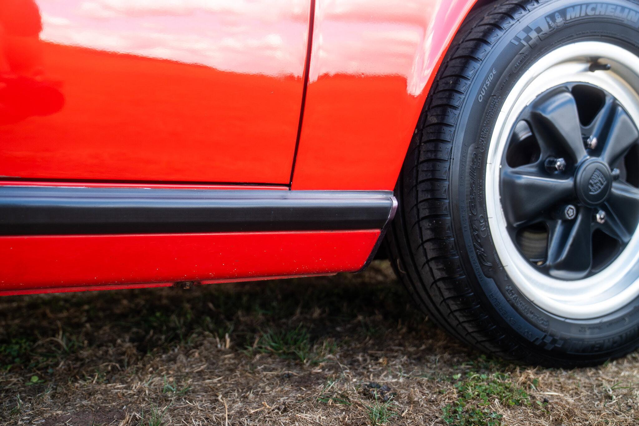 Porsche 911 view 47