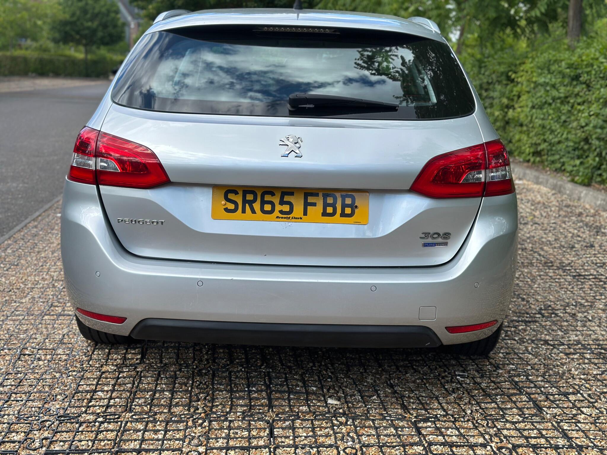Peugeot 308 view 17