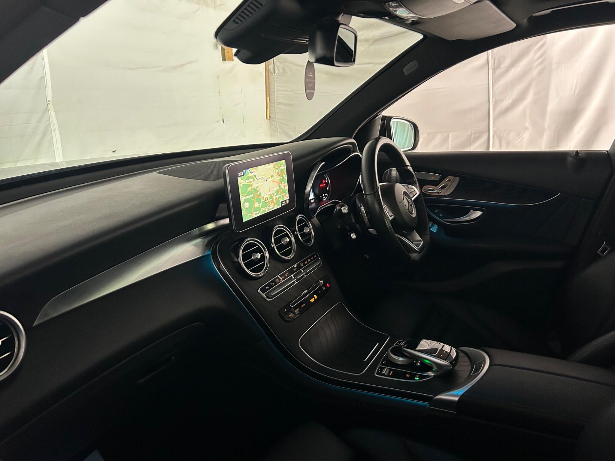 Mercedes-Benz GLC view 17