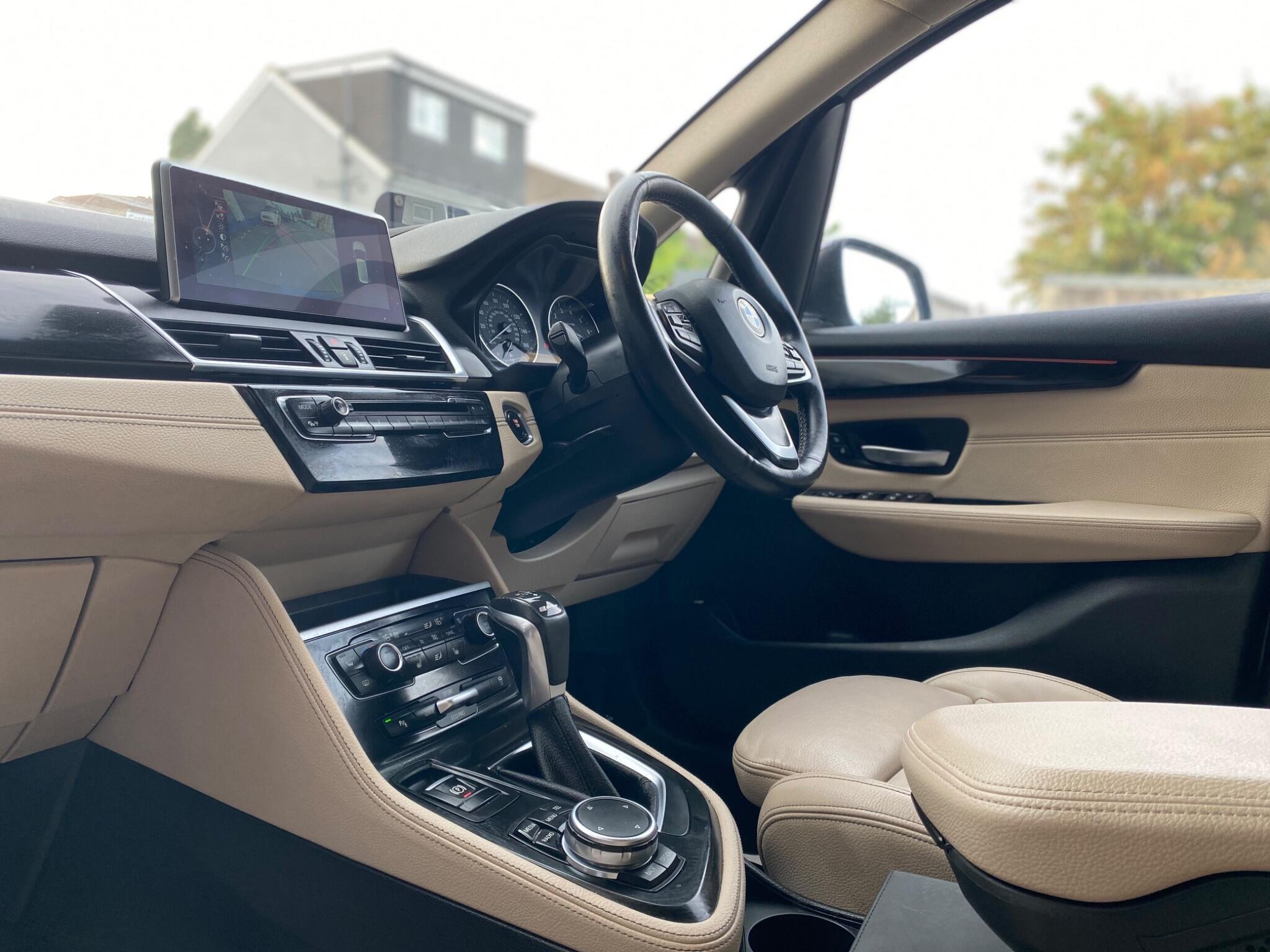 BMW 2 Series view 26