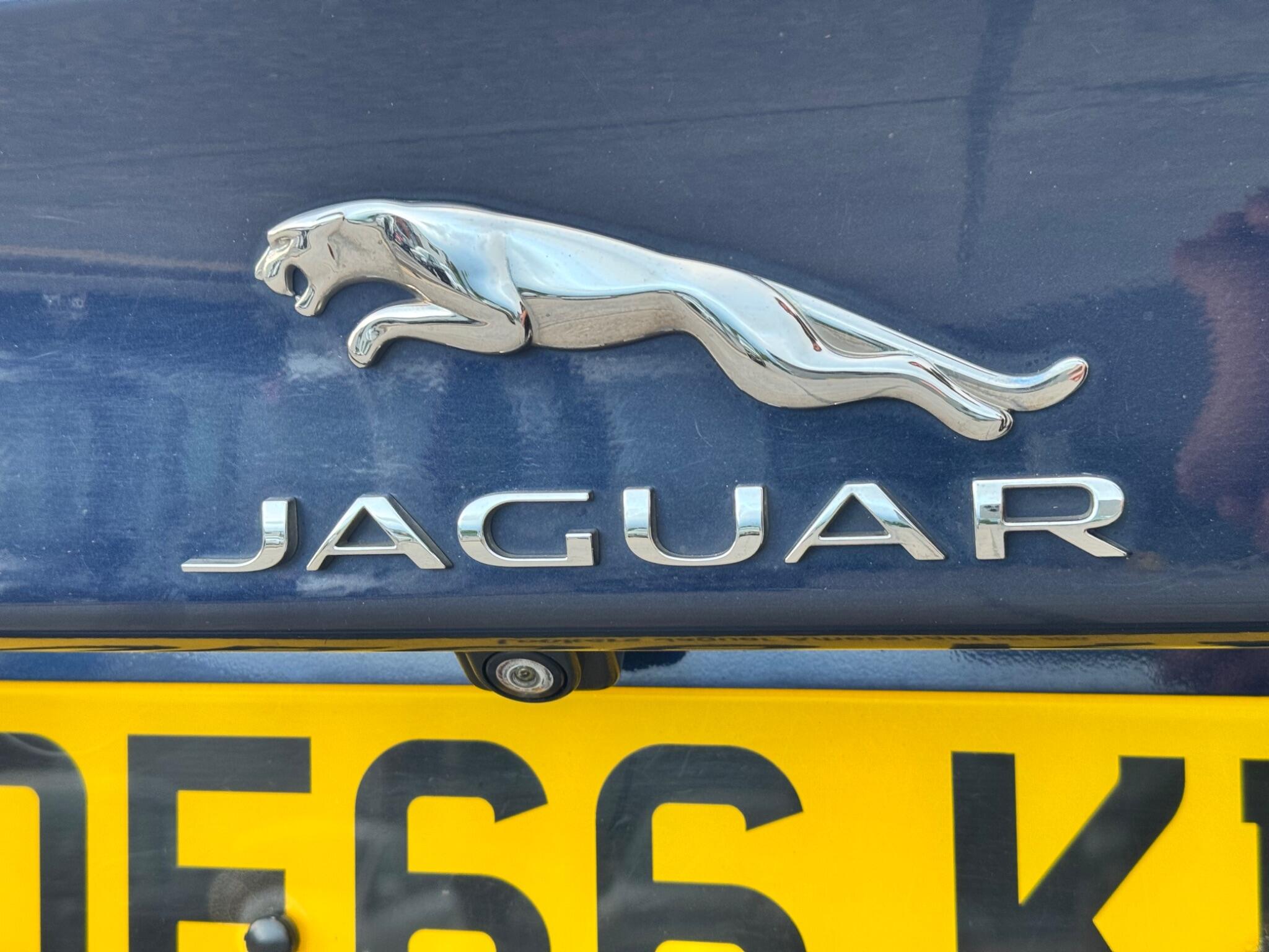 Jaguar Xe view 52