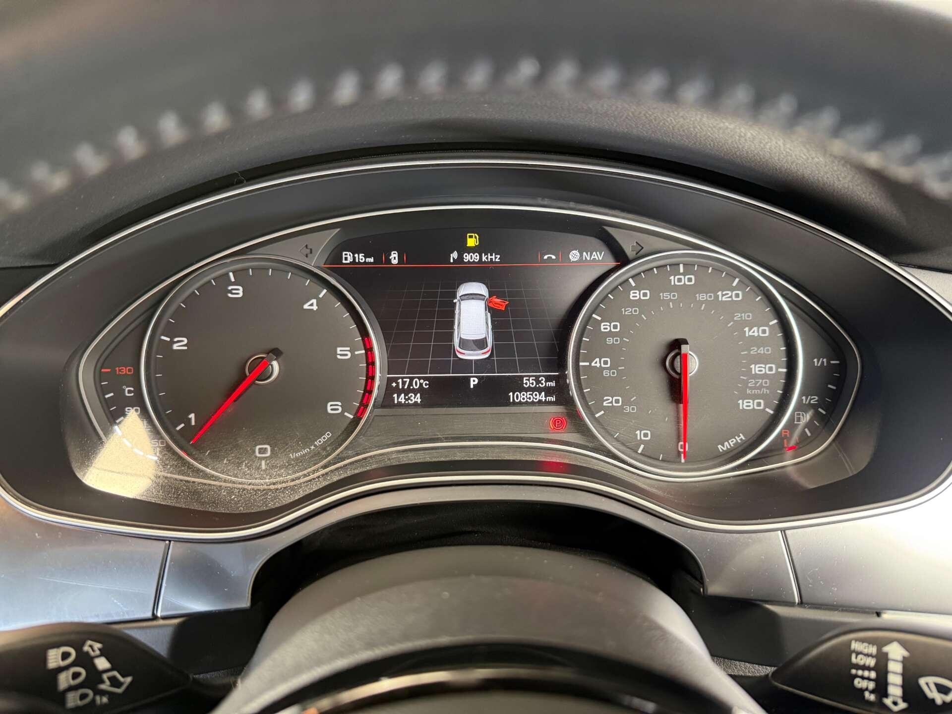 Audi A6 view 27