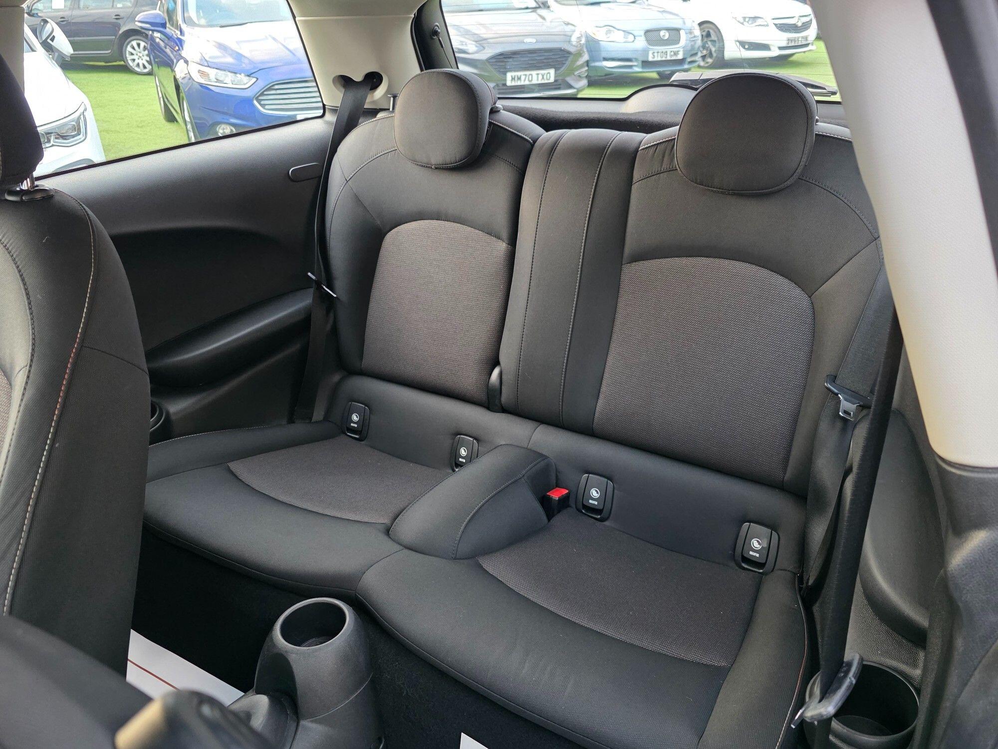 Mini Hatch view 11