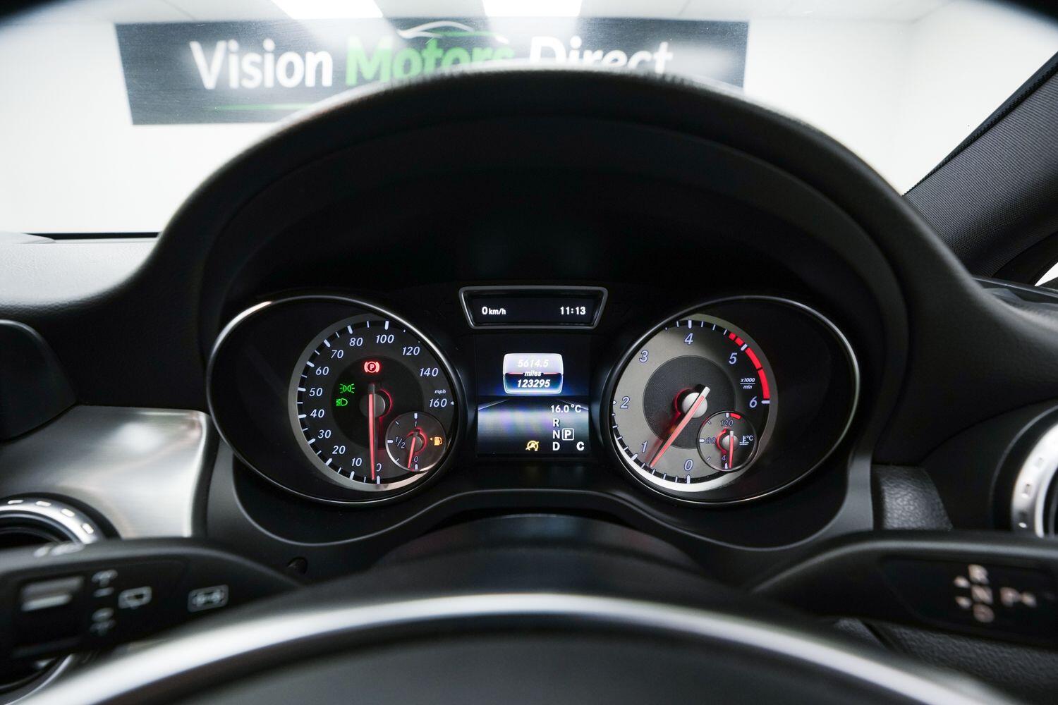 Mercedes-Benz Gla view 21