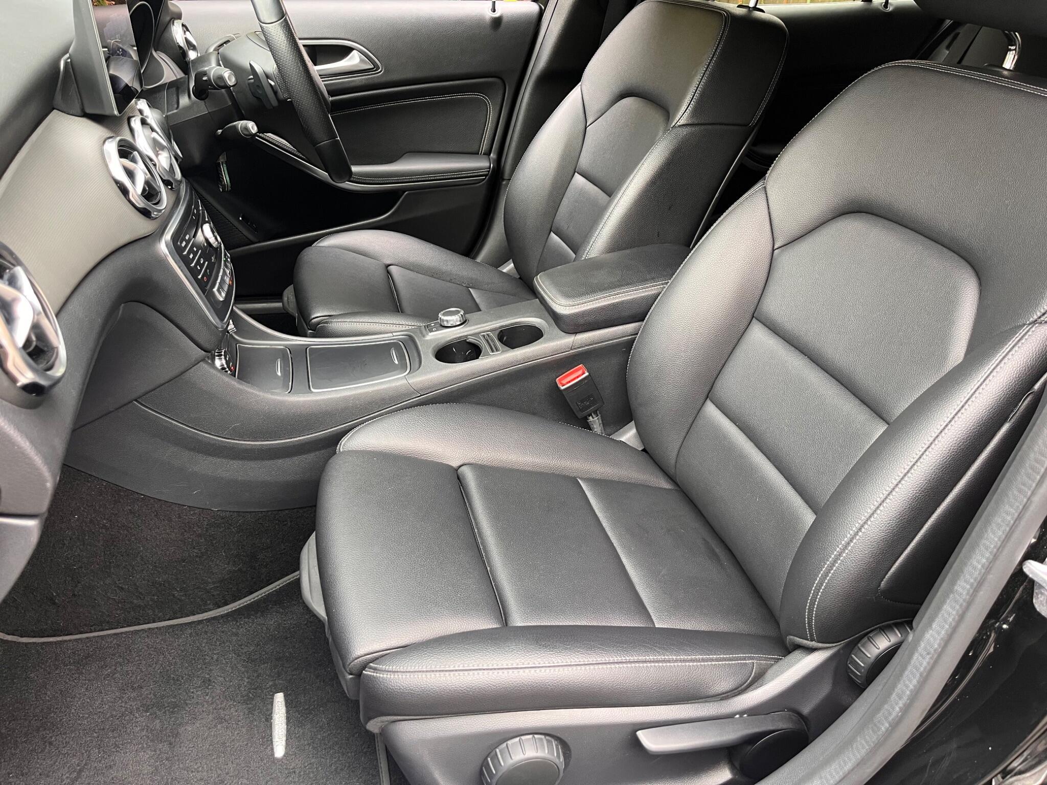 Mercedes-Benz Gla view 29
