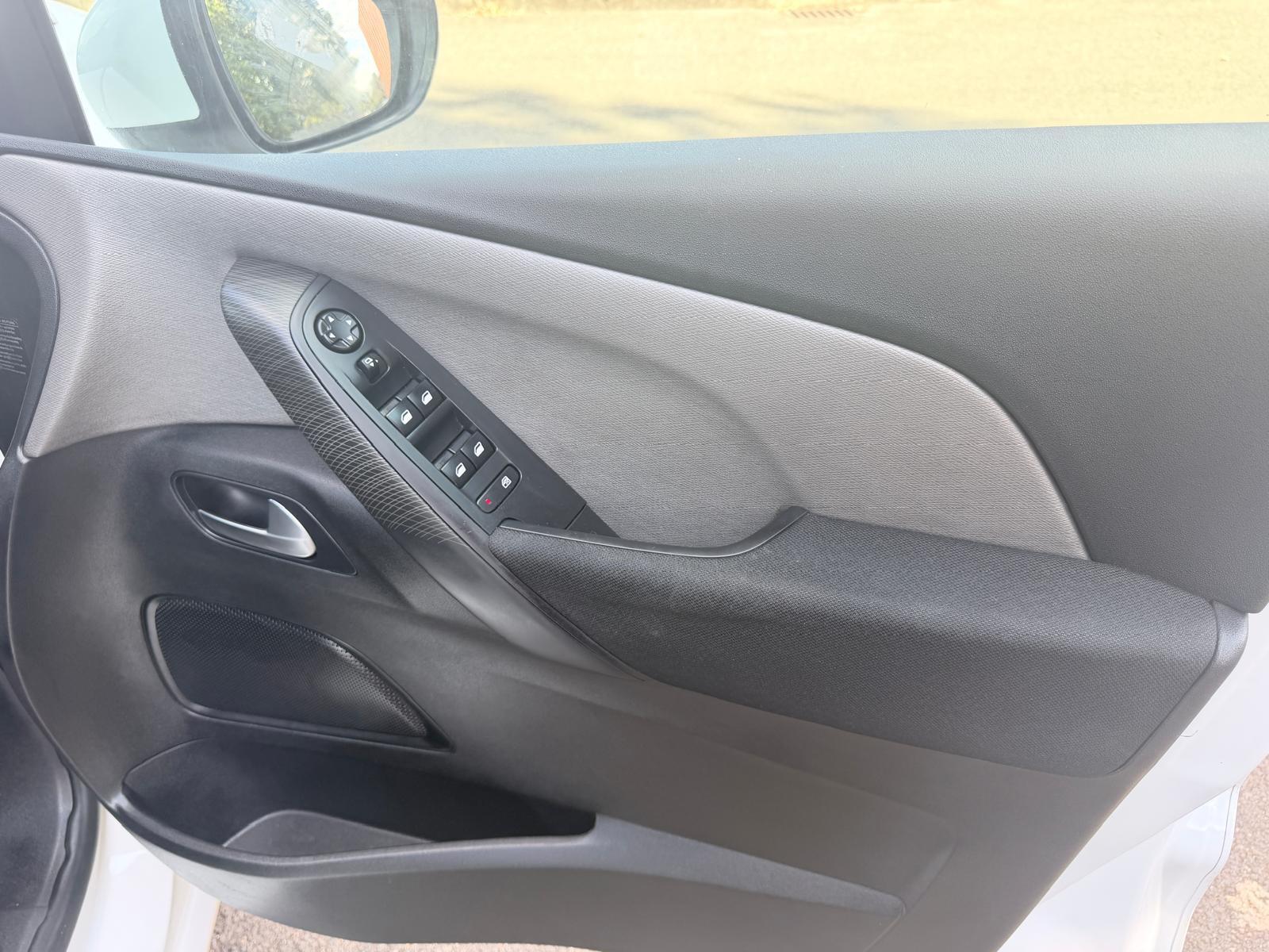 Citroen C4 Picasso view 9