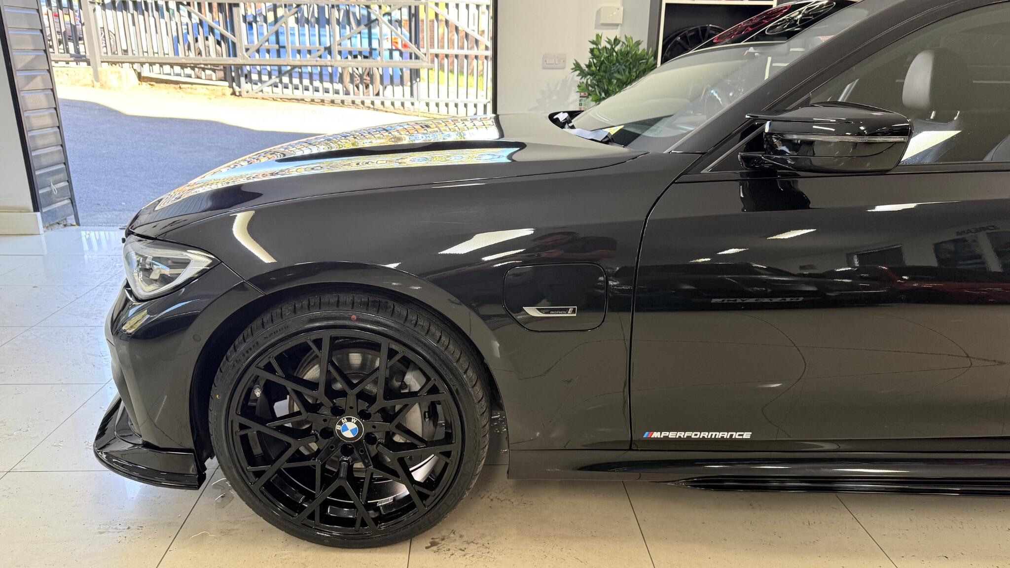 BMW 3 Series view 34